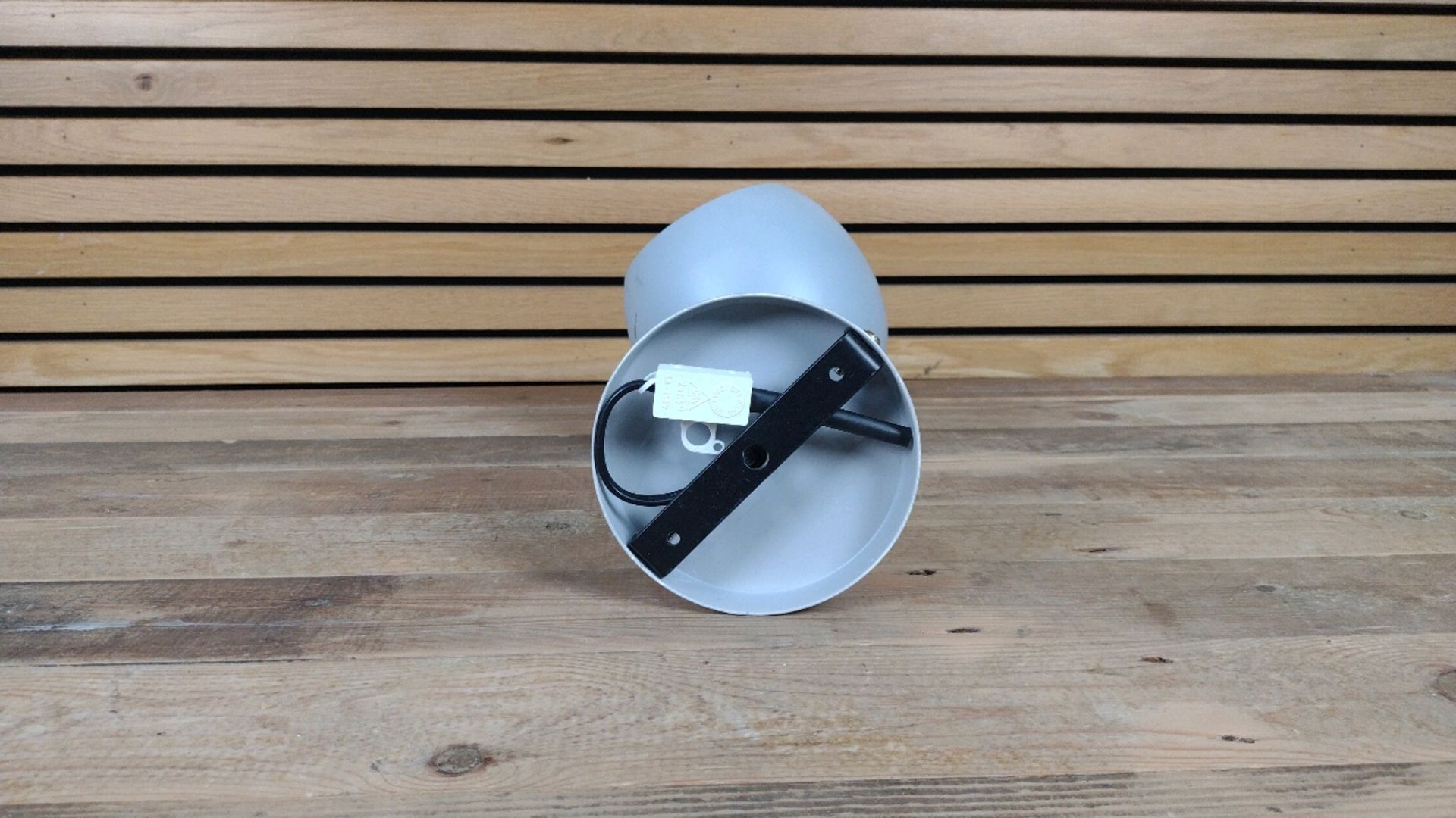 Grey Metal Lamp - Image 3 of 3