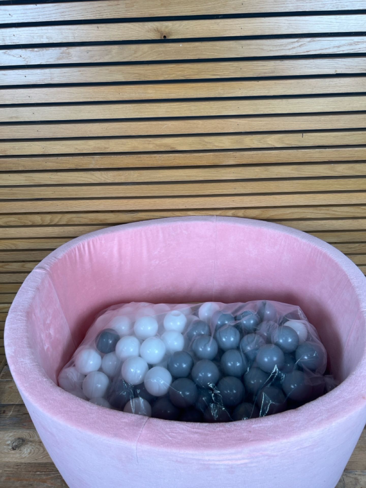 Pink Foam Ball Pit With Balls - Bild 2 aus 4