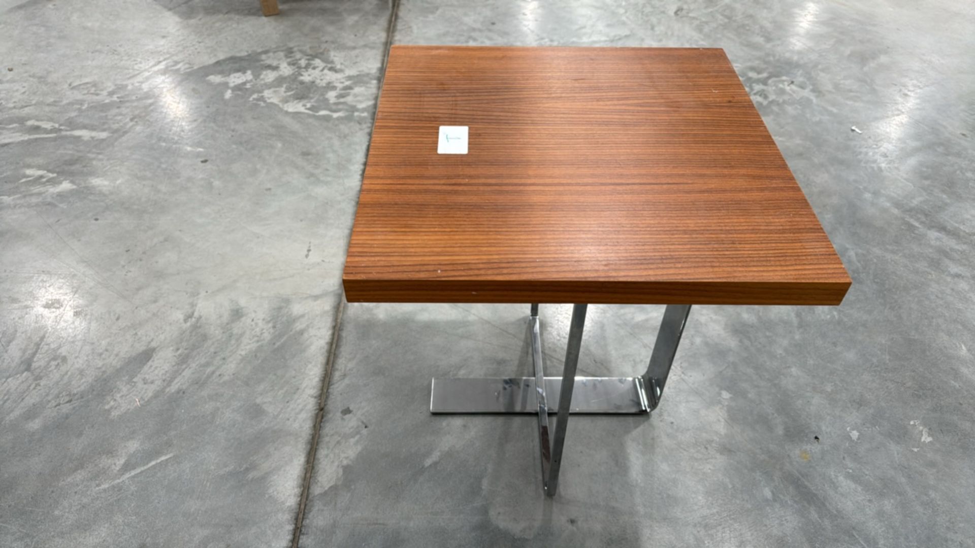 Wooden Table With Metal Legs - Bild 2 aus 4