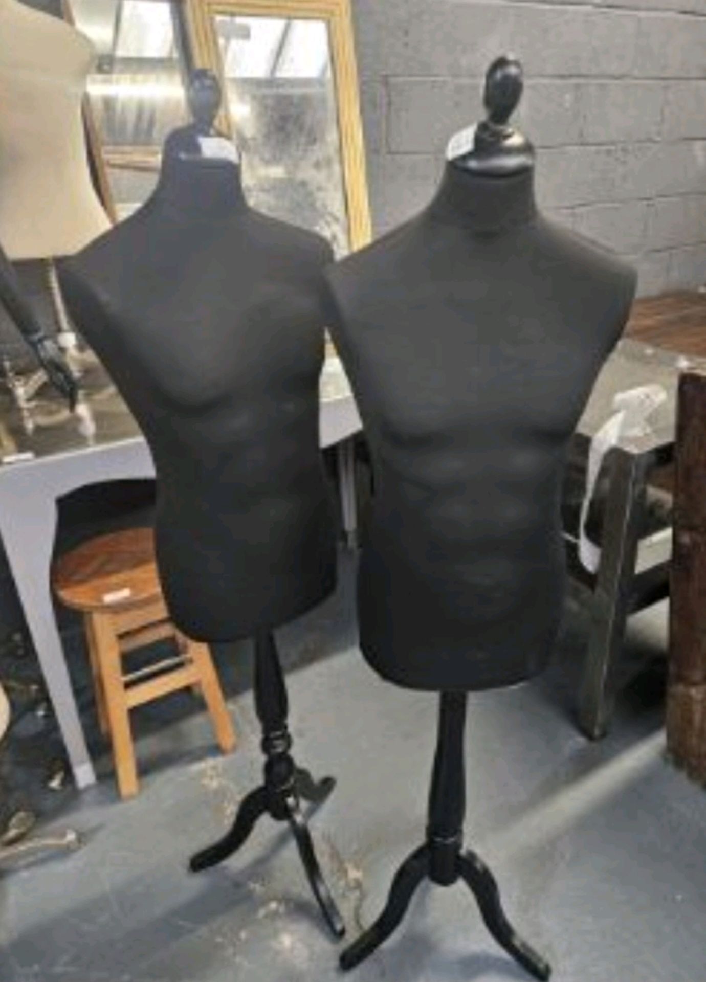 Lightweight Mannequin Busts On Stands x2