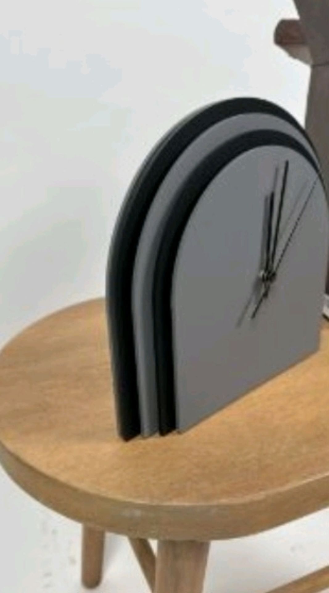 Rudi Grey Central Desk Clock - Image 5 of 5