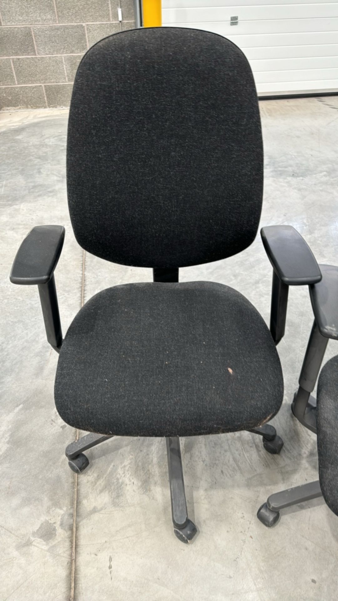 Office Chairs x2 - Image 3 of 5