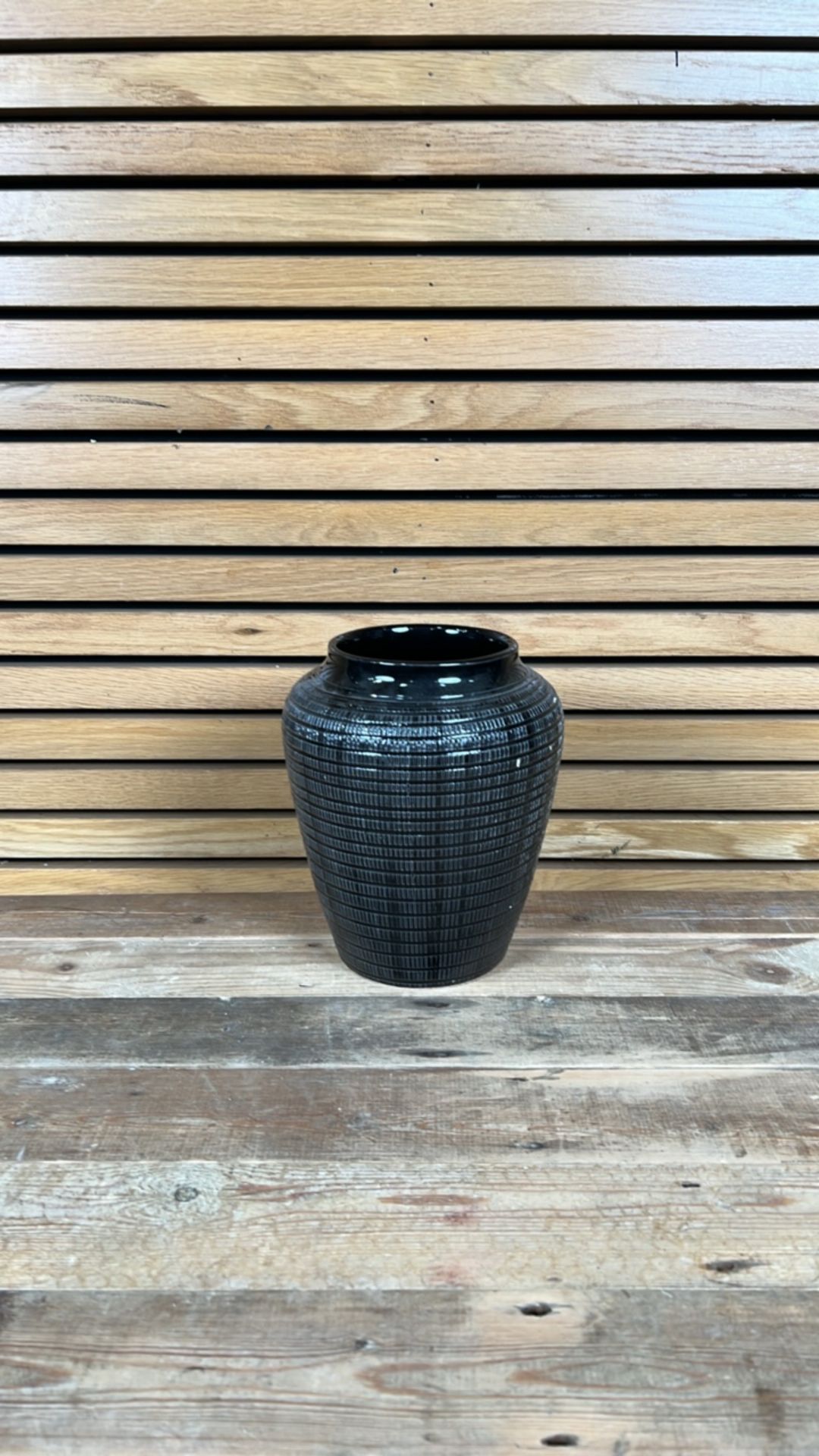 Bergs Black Decorative Vase