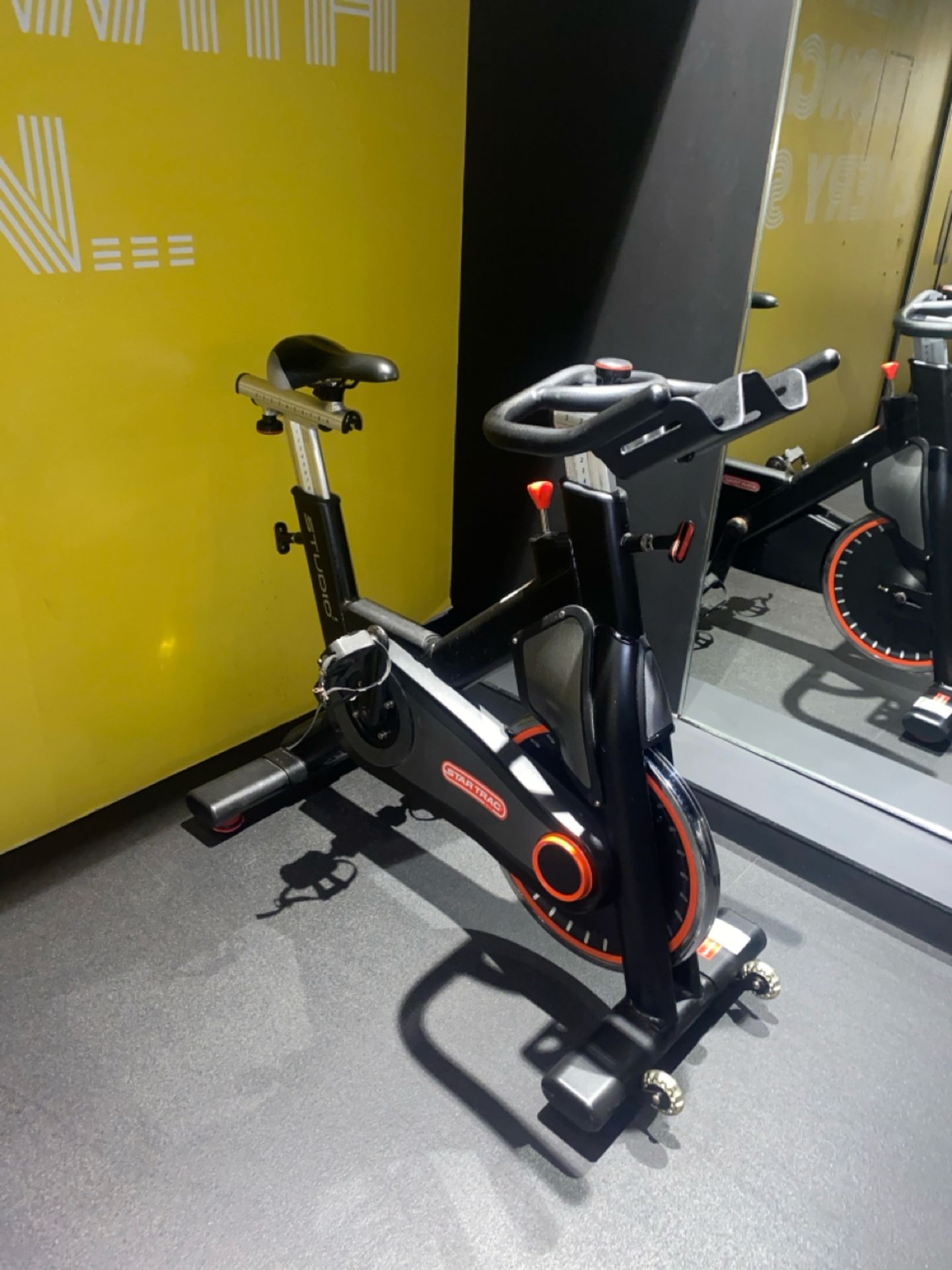 Studio 5 Star Trac Spin Bike - Image 5 of 11