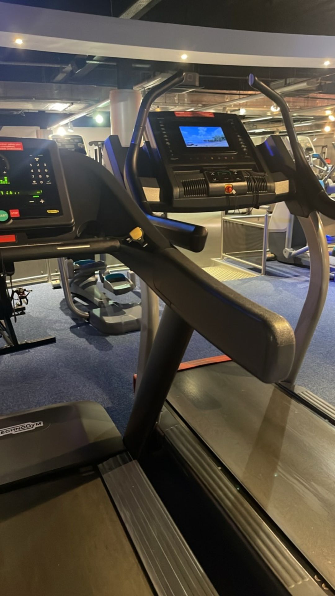 Technogym Treadmill 1000 - Image 7 of 9