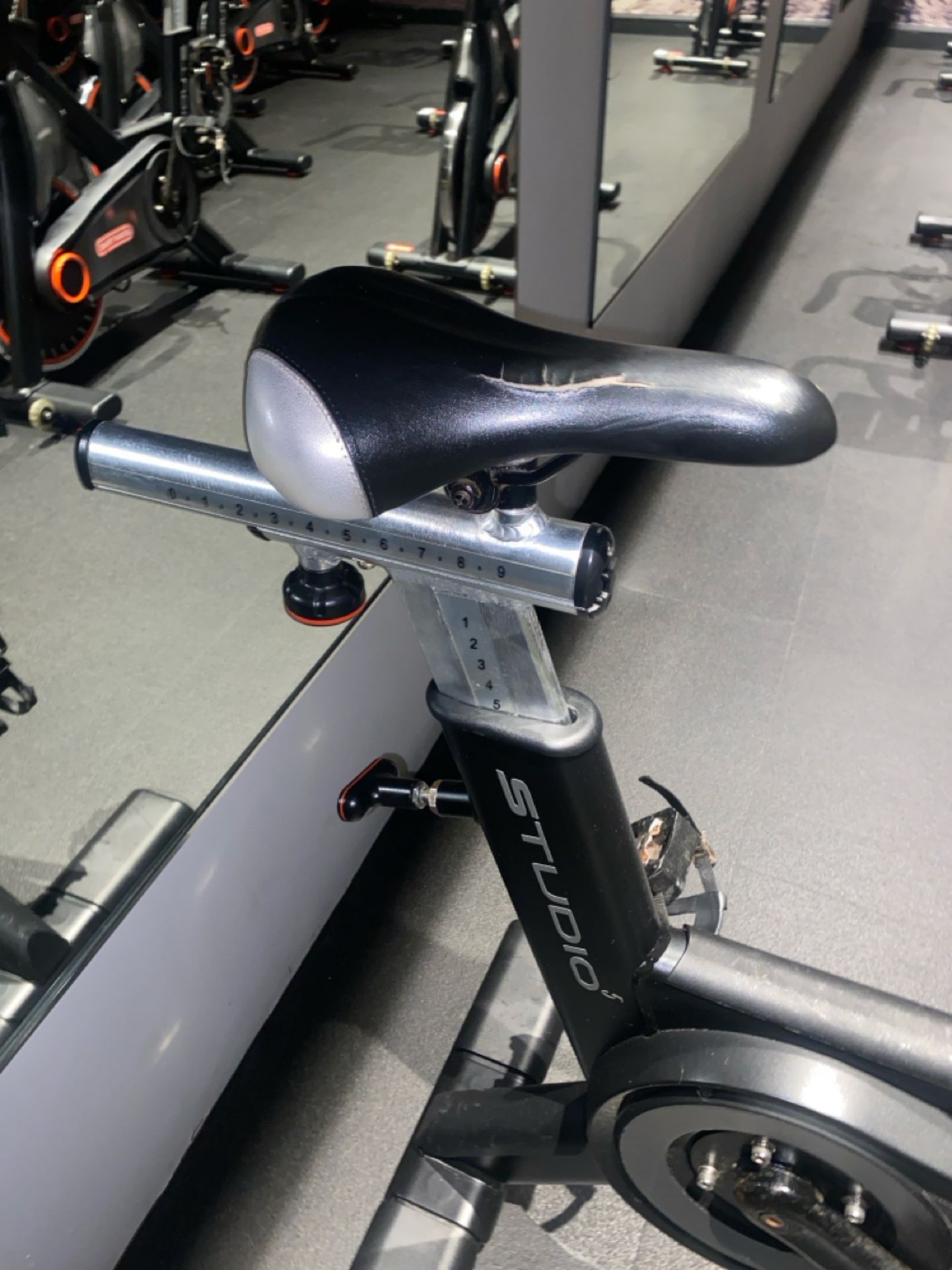 Studio 5 Star Trac Spin Bike - Image 4 of 8