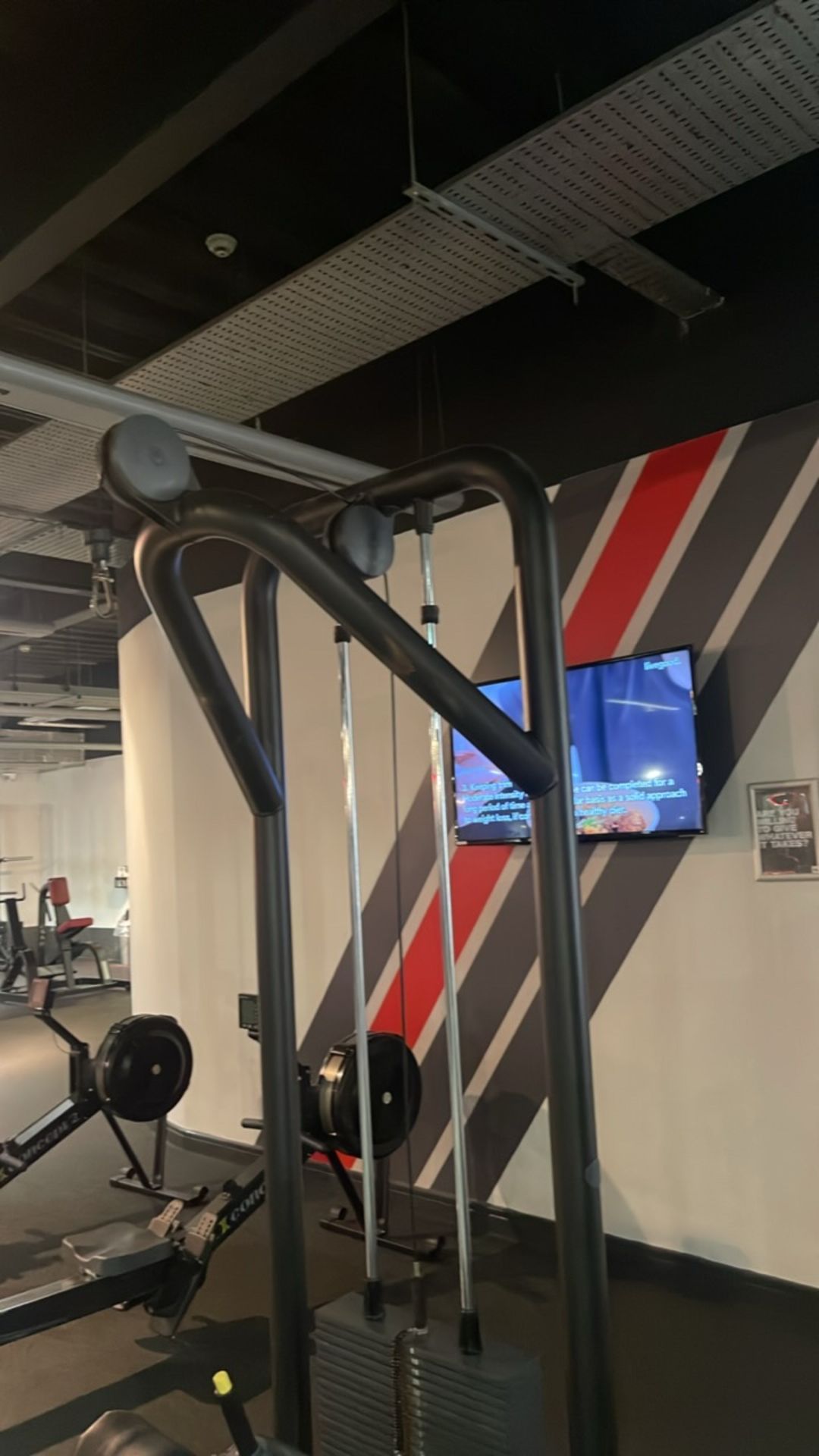 Technogym Lateral Pulldown - Image 6 of 8