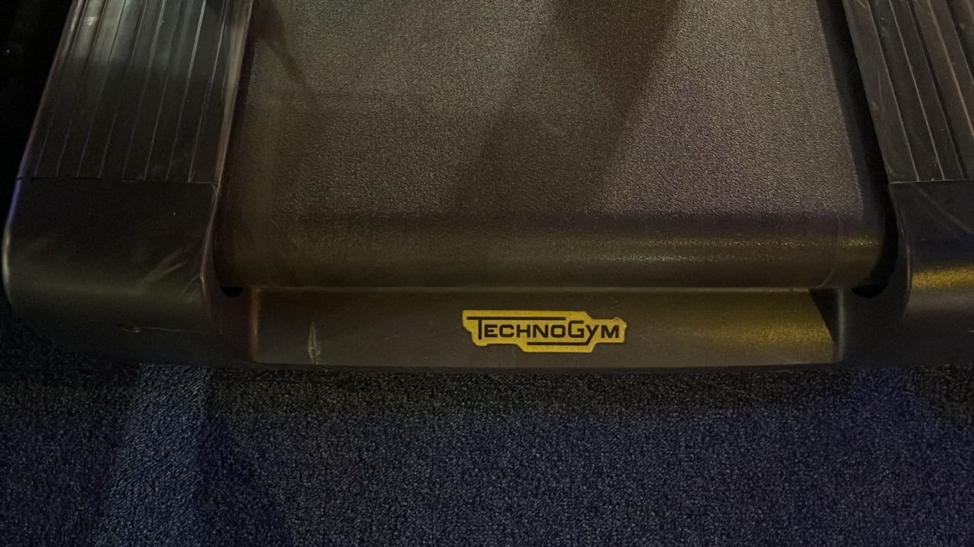 Technogym Treadmill 1000 - Image 4 of 7