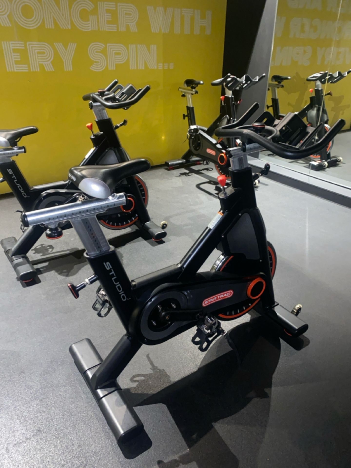 Studio 5 Star Trac Spin Bike - Image 5 of 7