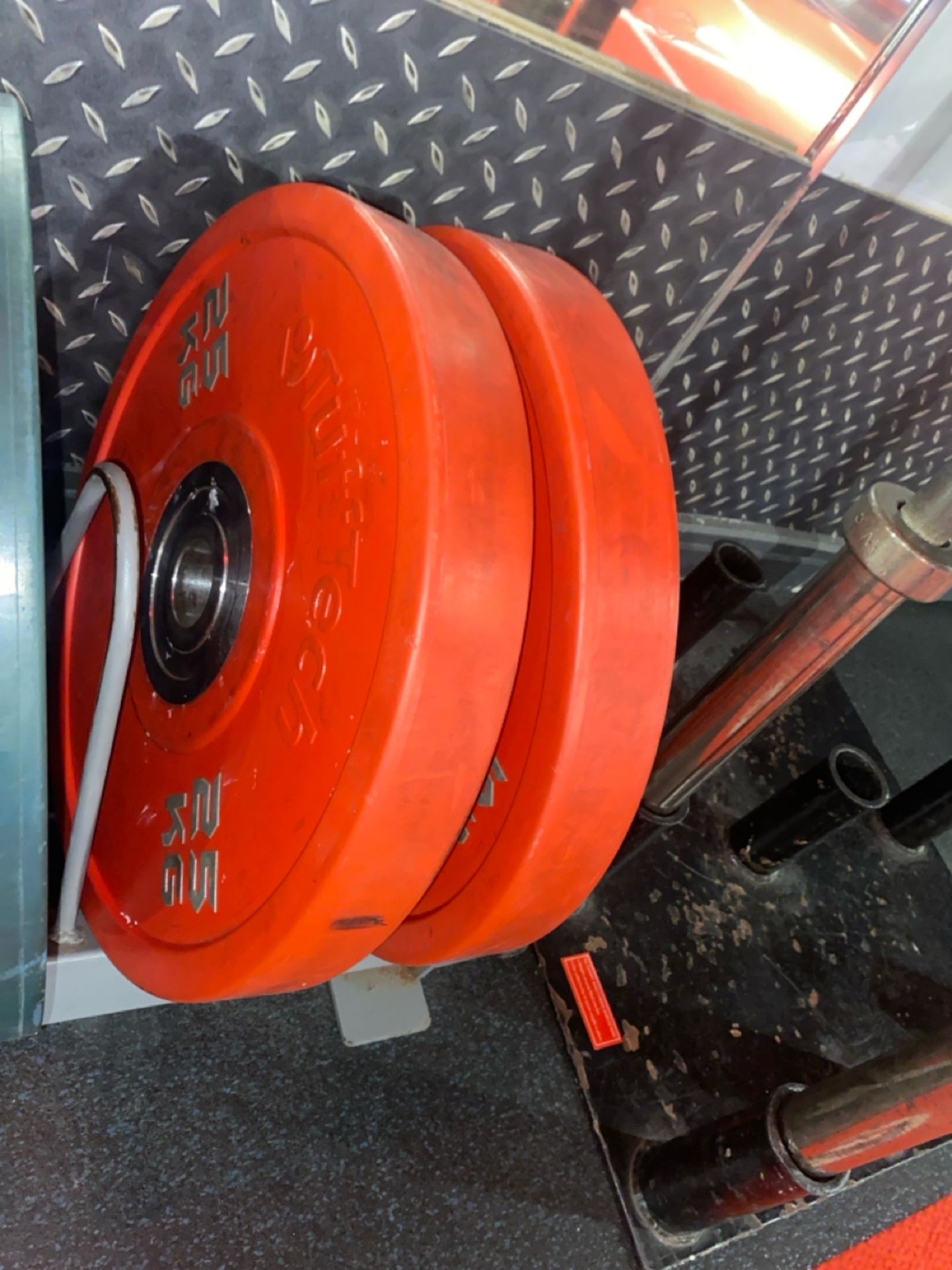 Bumper Plate 2 x 25kg - Image 3 of 3