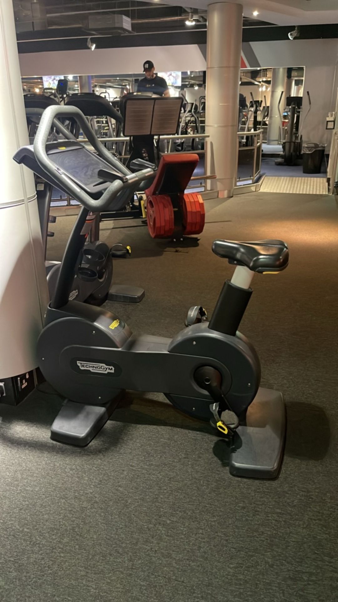 Technogym Upright Bike - Image 6 of 9