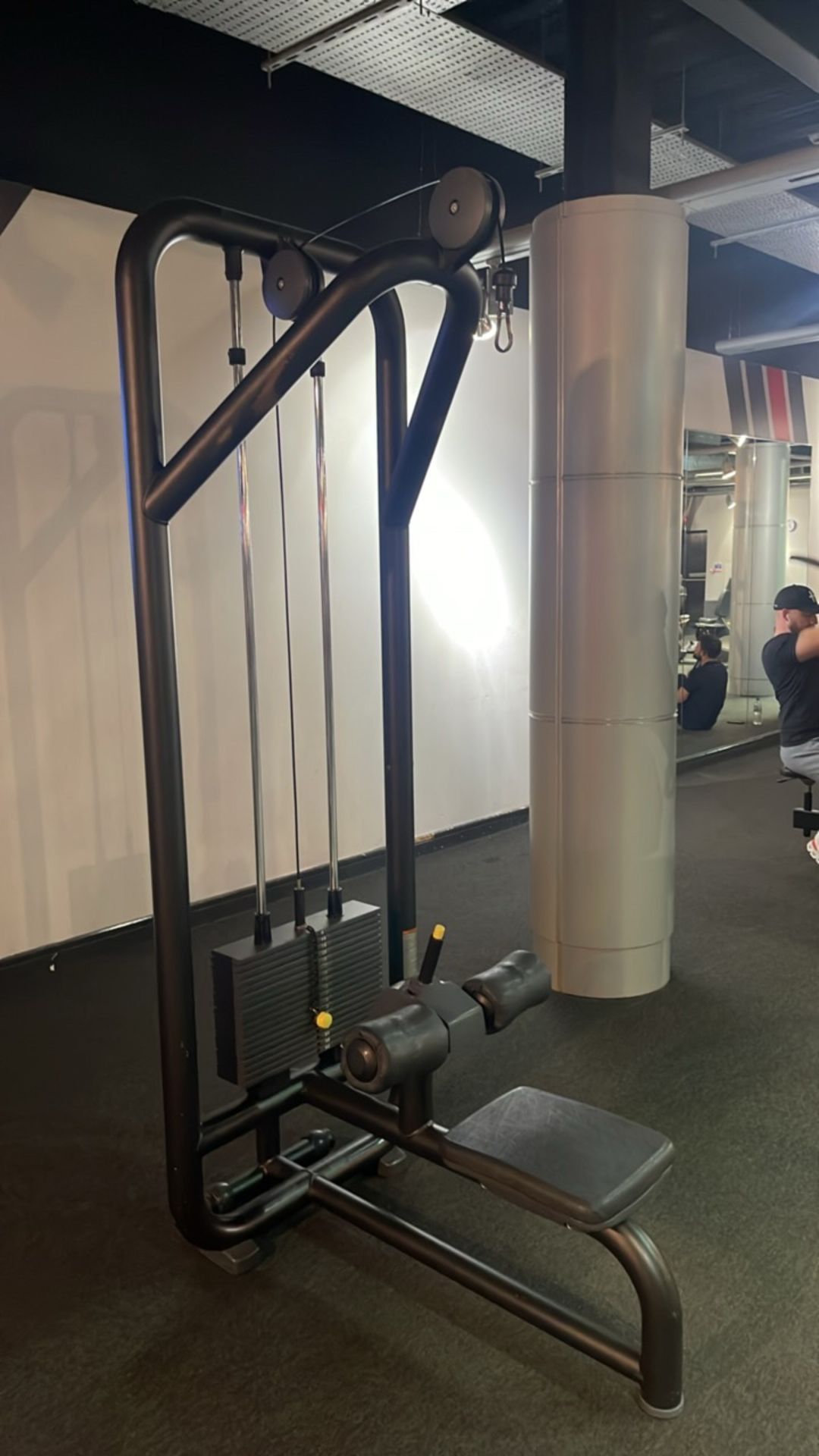 Technogym Lateral Pulldown - Image 2 of 8