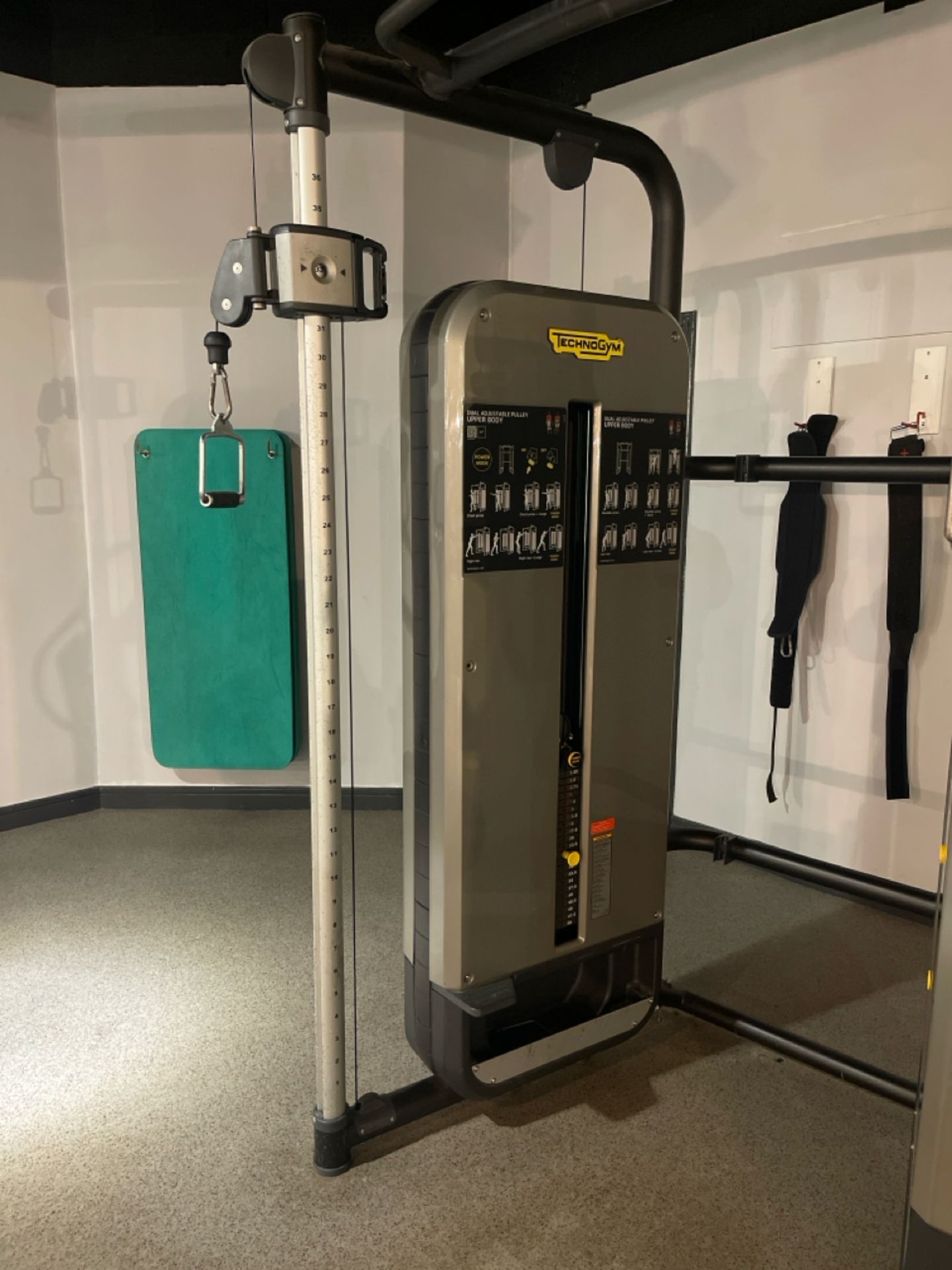 Technogym Dual Action Pulley - Image 2 of 9
