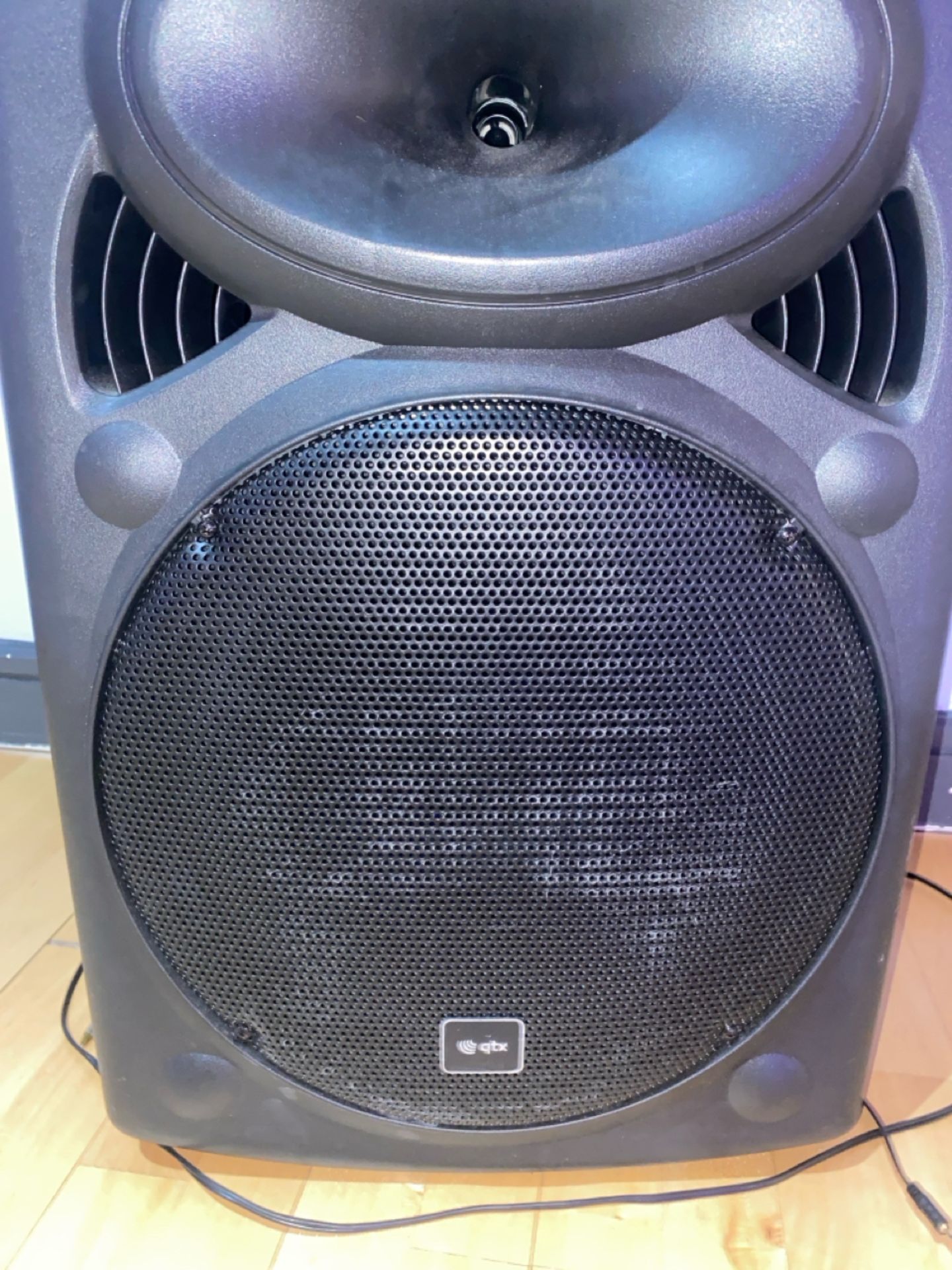 QTX Speaker & Sound System - Image 3 of 8