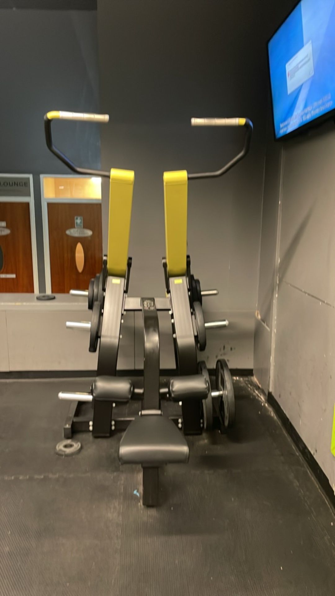 Technogym Lat Pull Down - Image 3 of 7