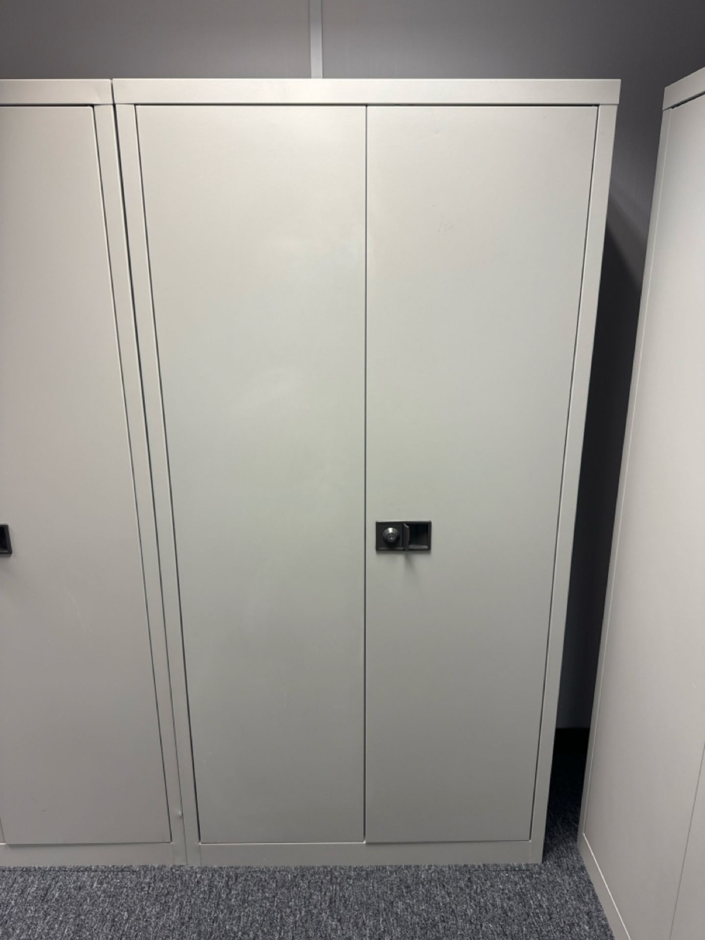 Metal Storage Cabinet - Image 2 of 5