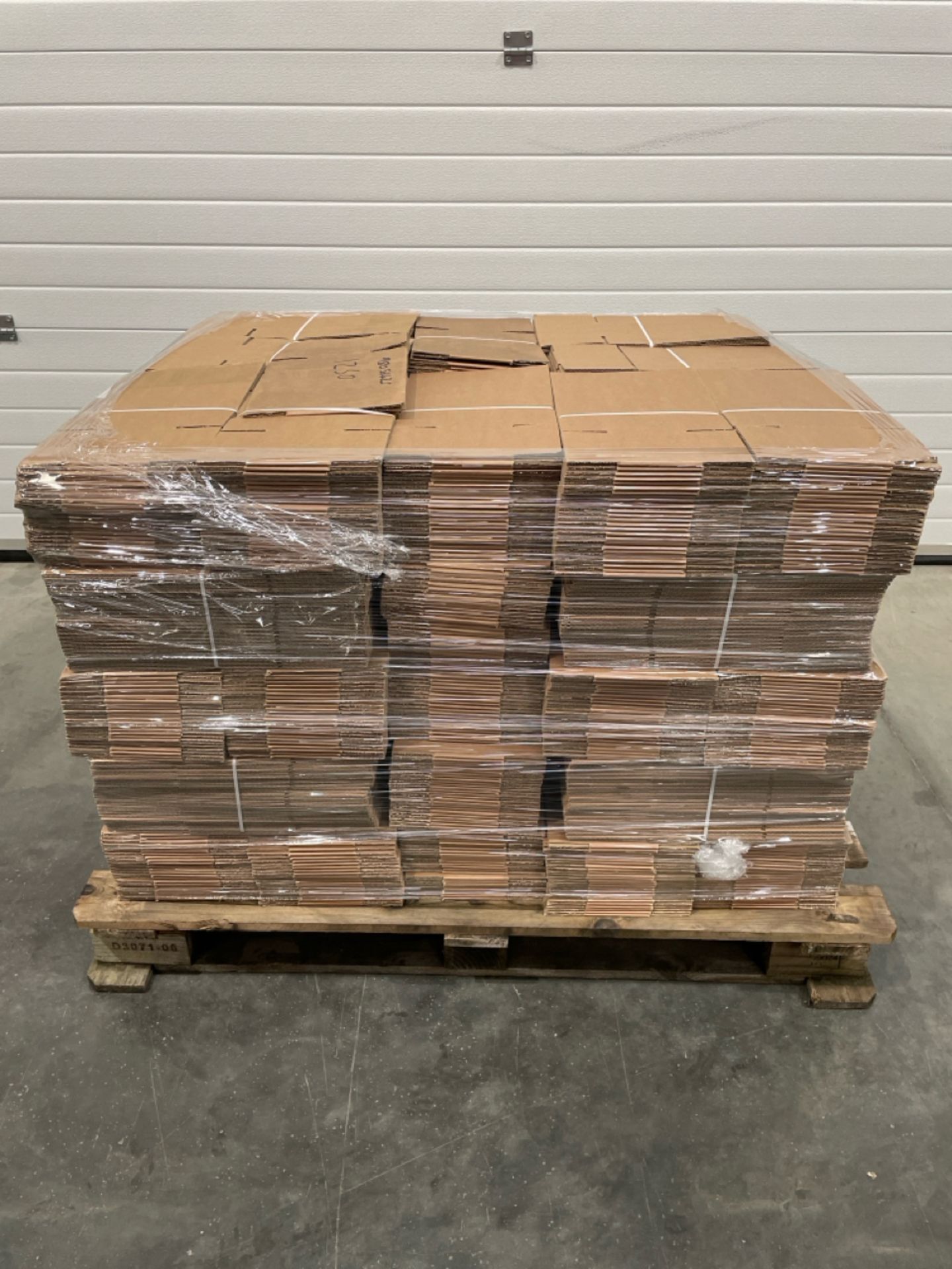 Cardboard Flat Pack boxes x 1250 - 27.5cm x 11cm x 10cm - Image 2 of 3