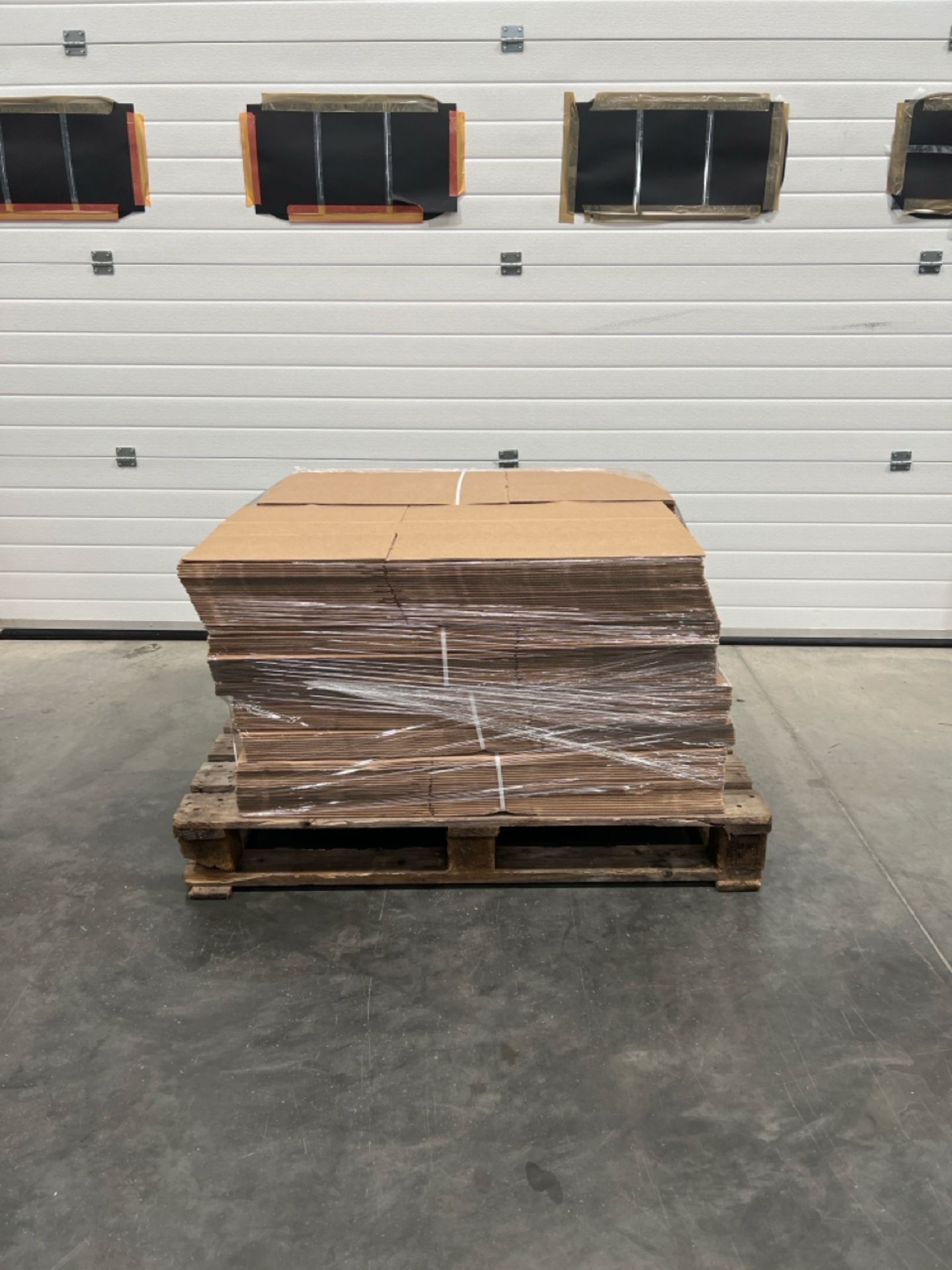 Cardboard Flat Pack boxes x 200 - 58.5cm x 38.5cm x 10cm - Image 2 of 3