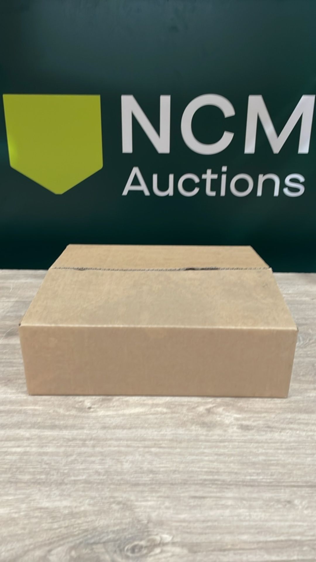 Cardboard Flat Pack boxes x 1000 - 32.5cm x 27cm x 10cm