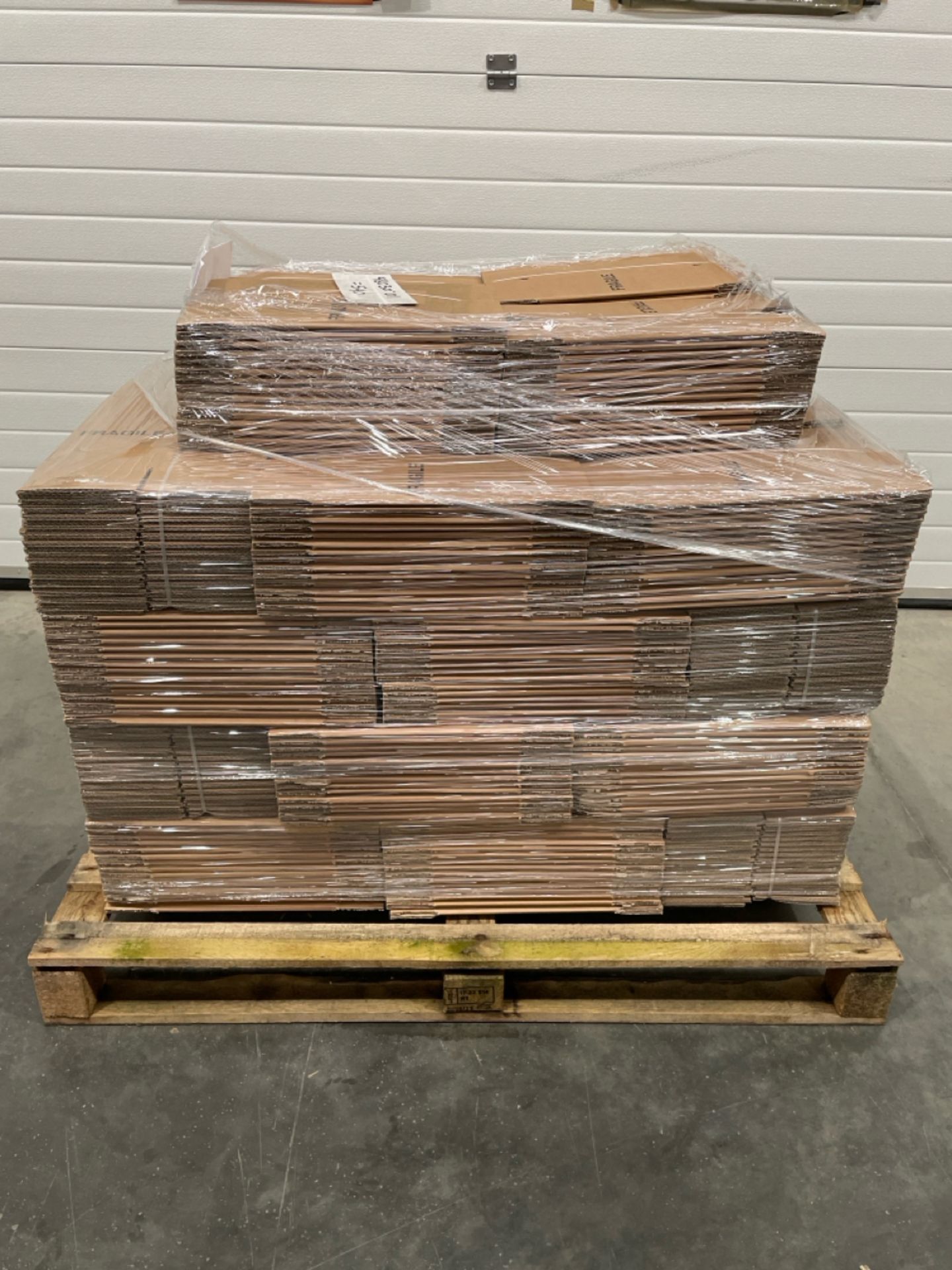 Cardboard Flat Pack boxes x 540 - 14cm x 14cm x 27.5cm - Image 2 of 3