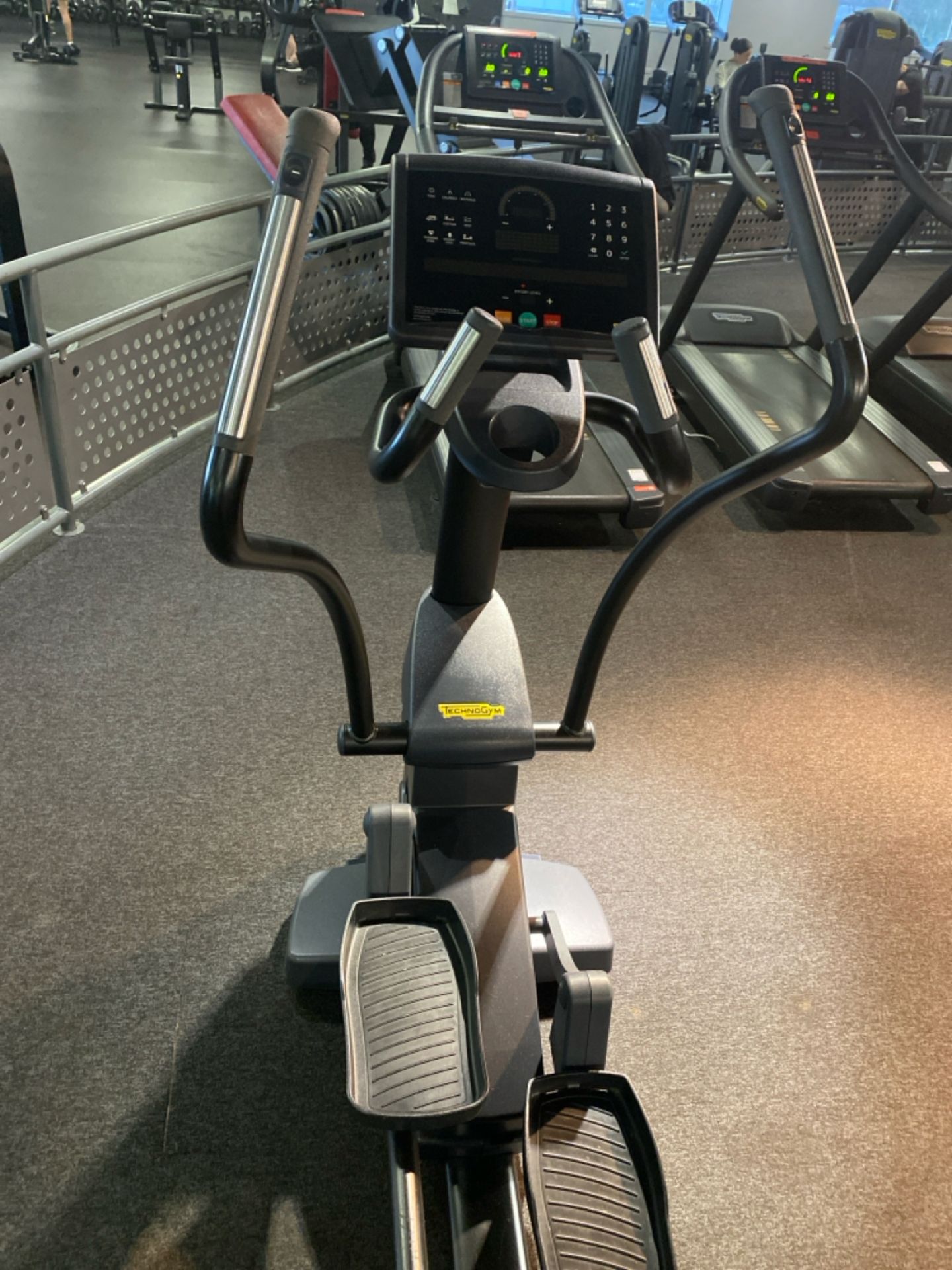 Technogym Cross Trainer - Image 6 of 11