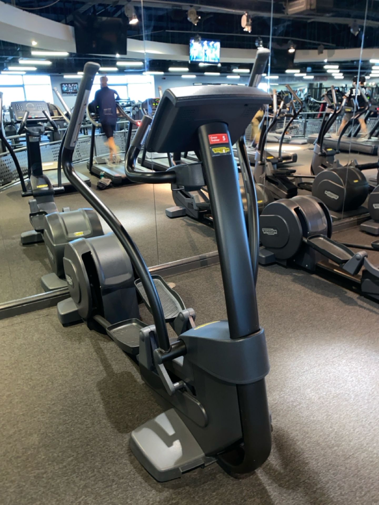 Technogym Cross Trainer - Image 4 of 12