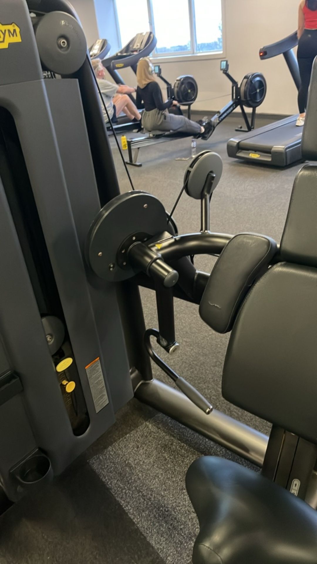 Technogym Arm Curl - Image 6 of 8