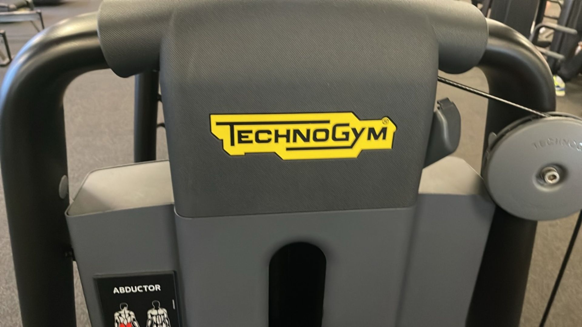 Technogym Abductor - Image 4 of 10