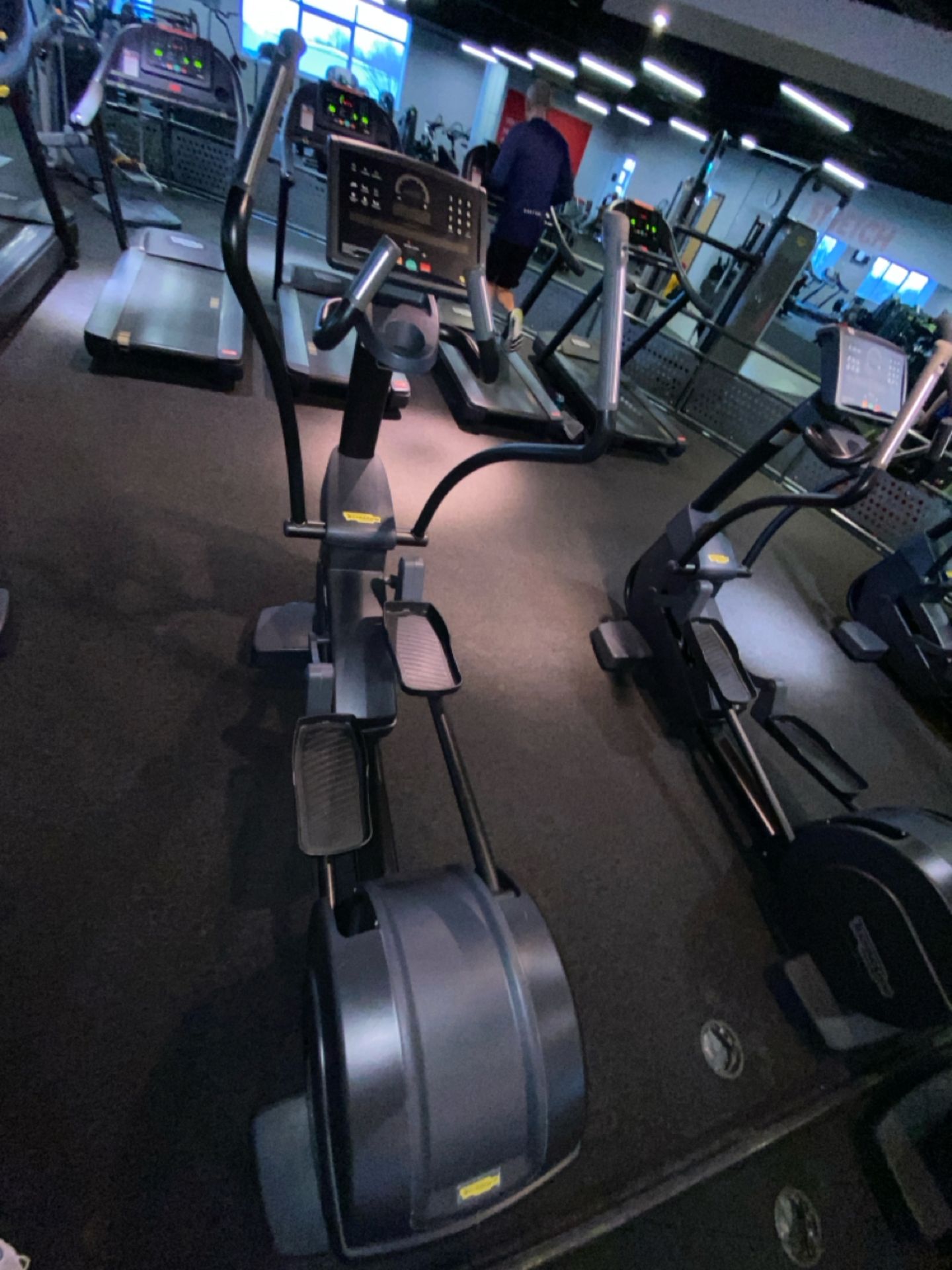 Technogym Cross Trainer - Image 7 of 10