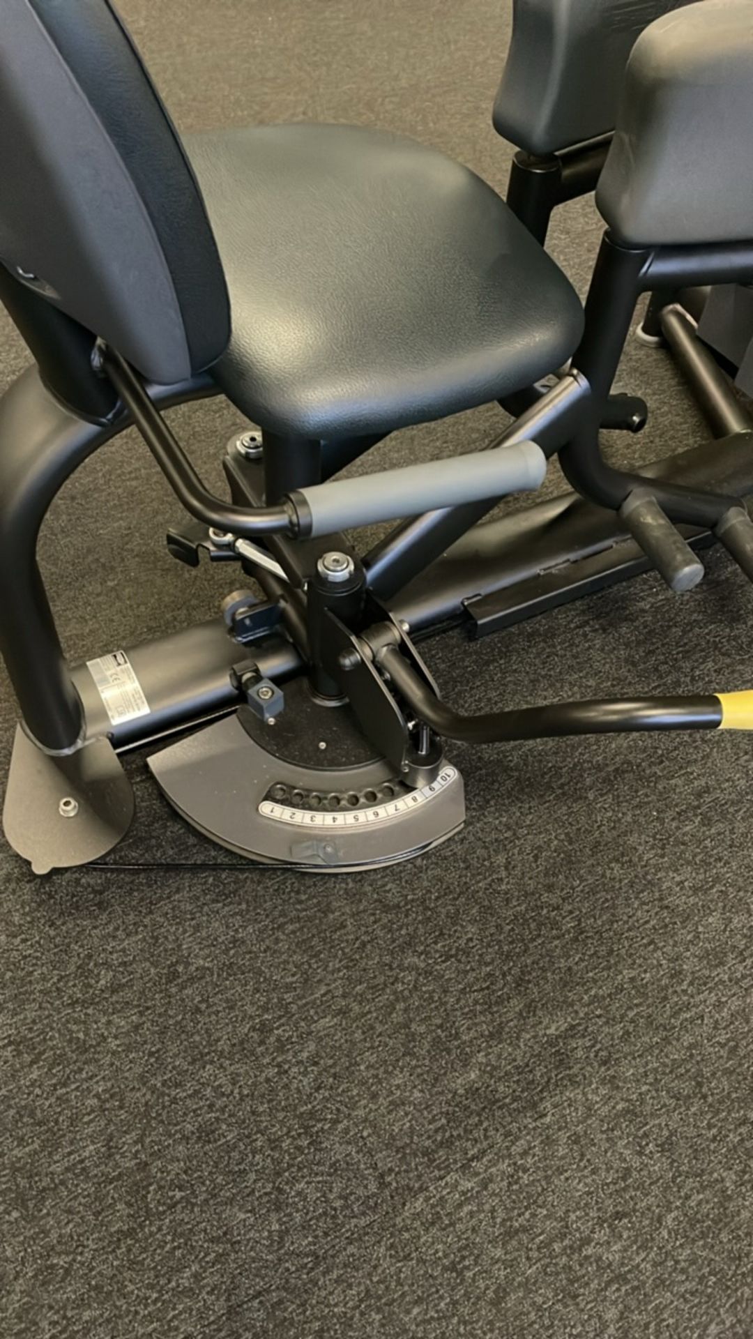 Technogym Adductor - Bild 10 aus 11