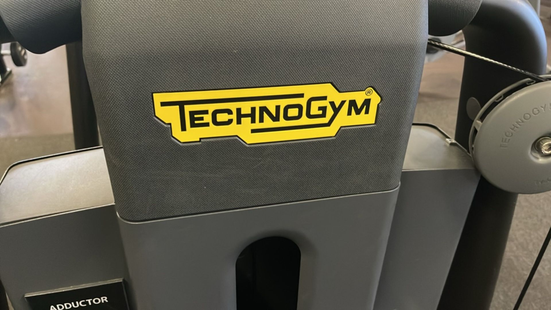 Technogym Adductor - Bild 3 aus 11