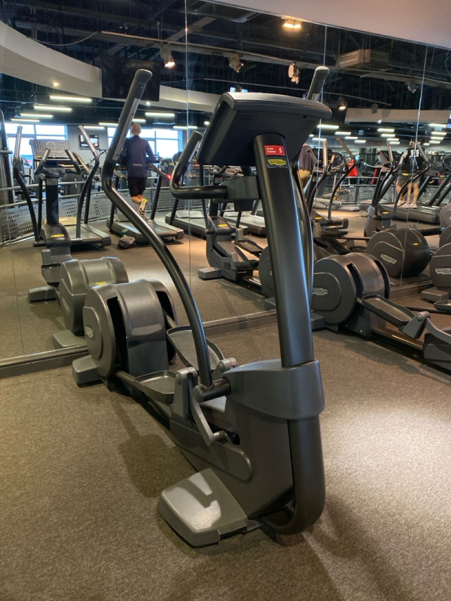 Technogym Cross Trainer - Image 2 of 12