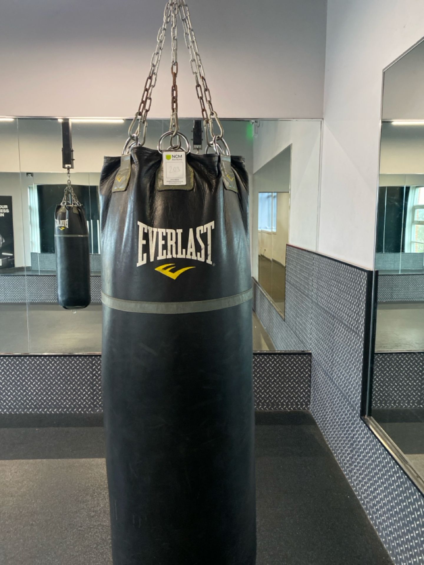 Everlast Boxing Bag x1 - Image 5 of 5