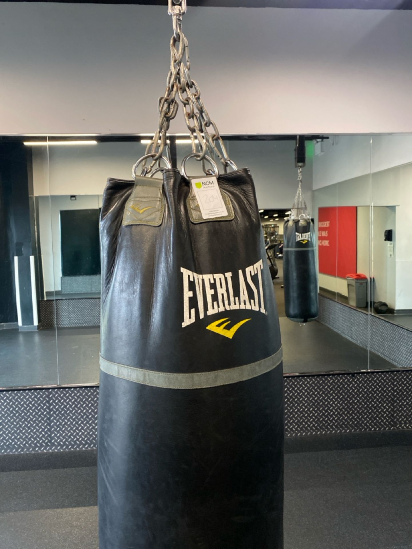 Everlast Boxing Bag x1 - Image 5 of 5