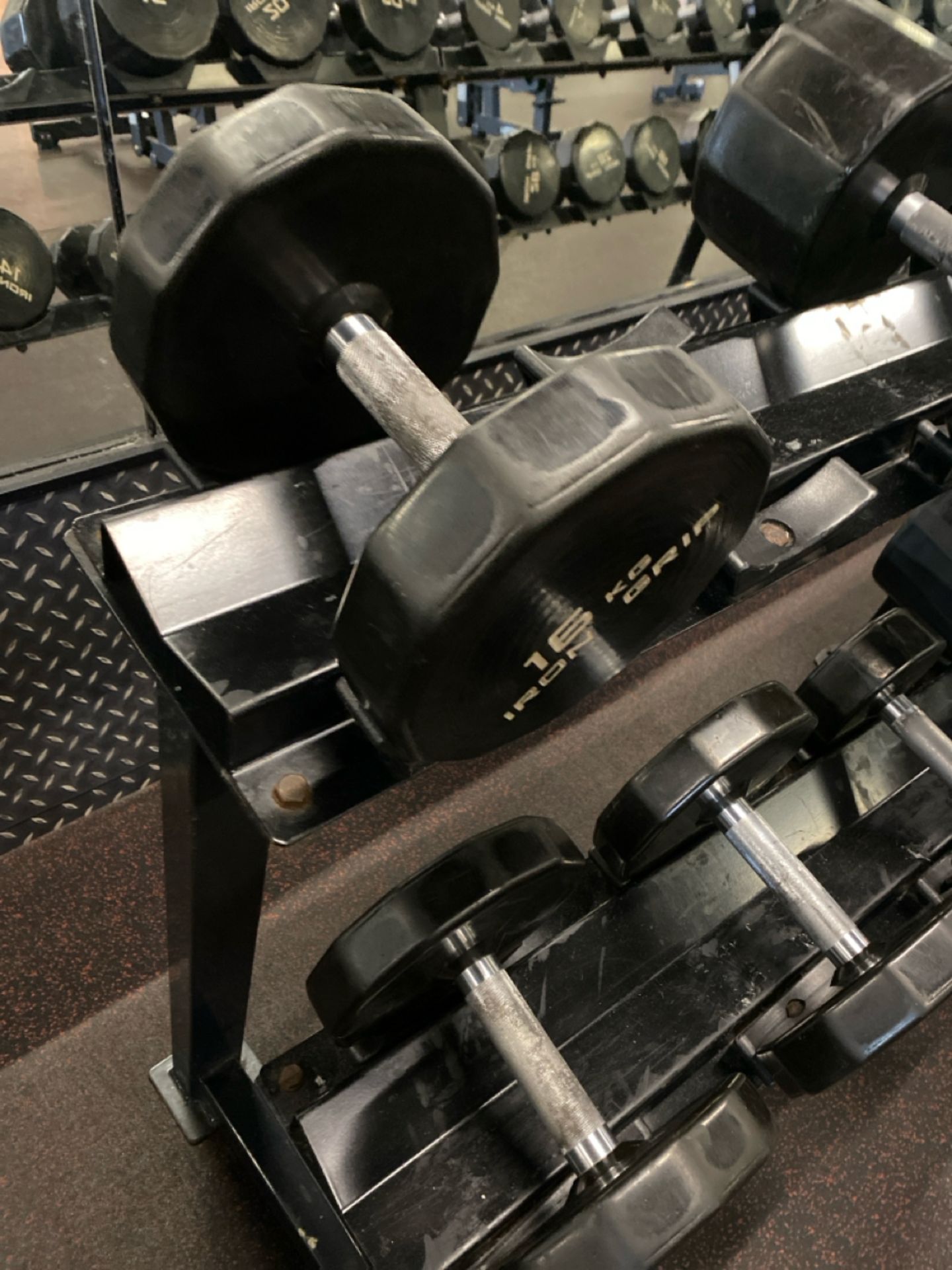 Iron Grip Dumbell Set 14kg, 16kg, 18kg - Image 3 of 5