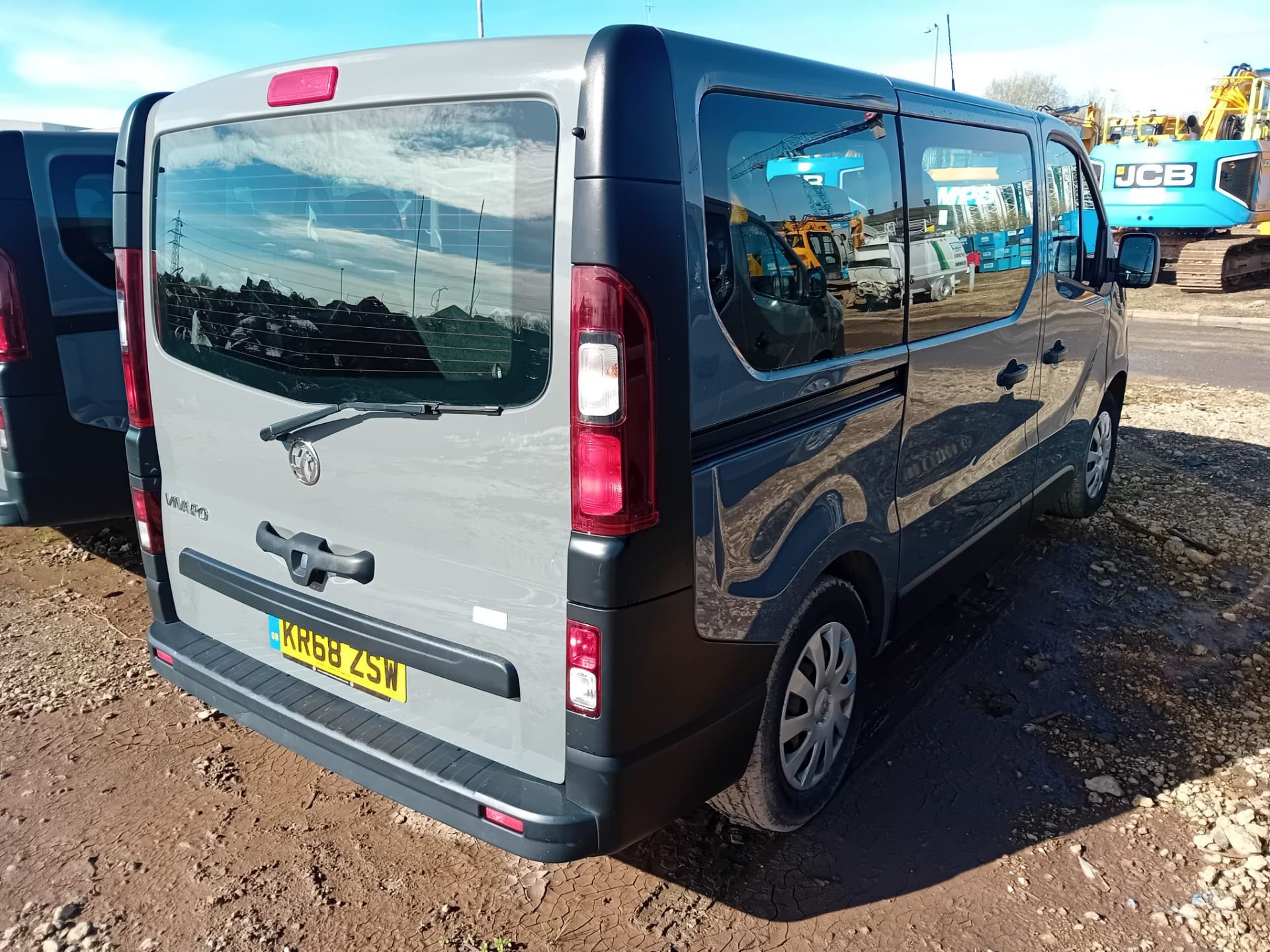 Vauxhall Vivaro 9 Seater - Image 4 of 12