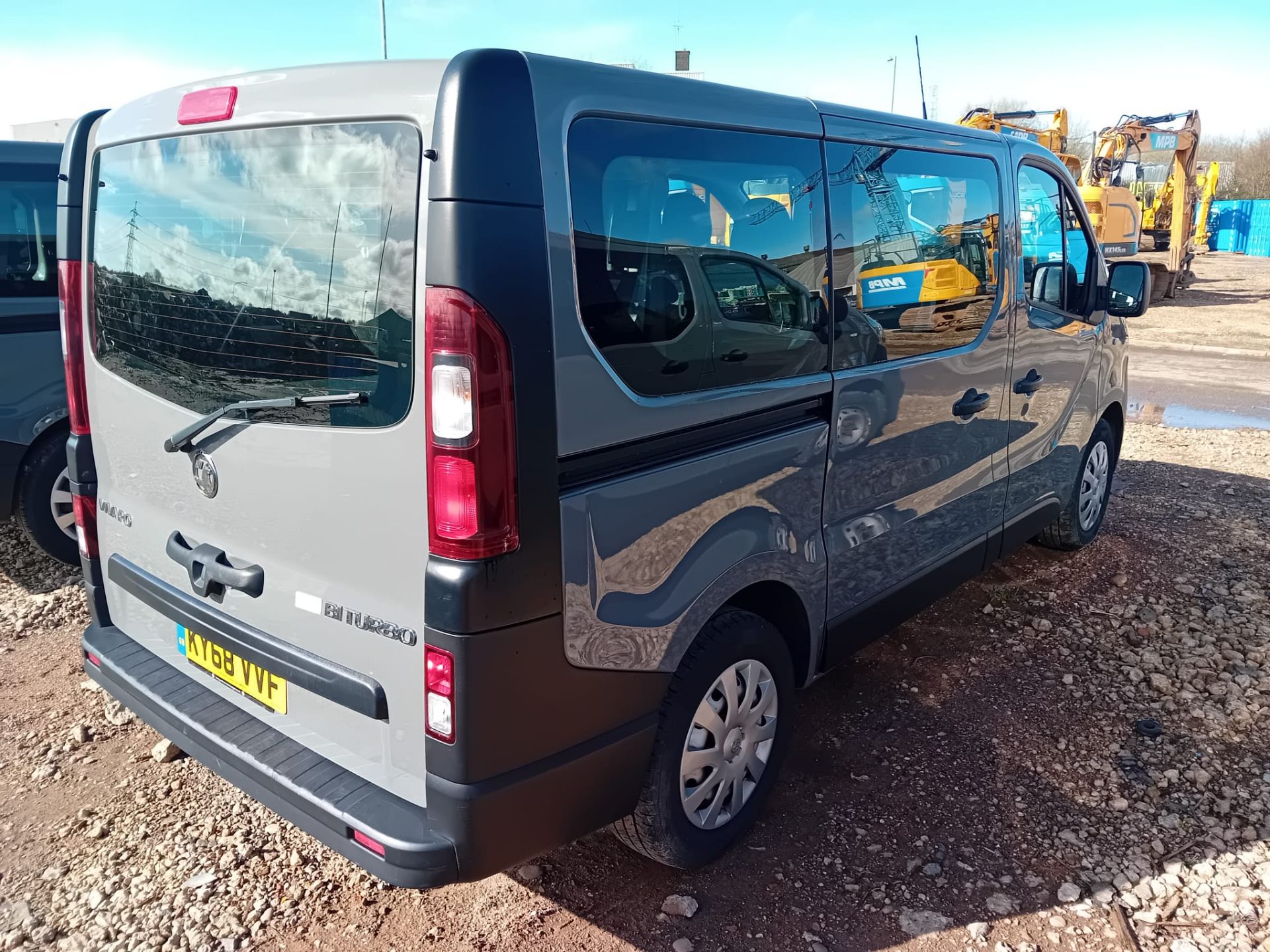 Vauxhall Vivaro 9 Seater - Image 4 of 12