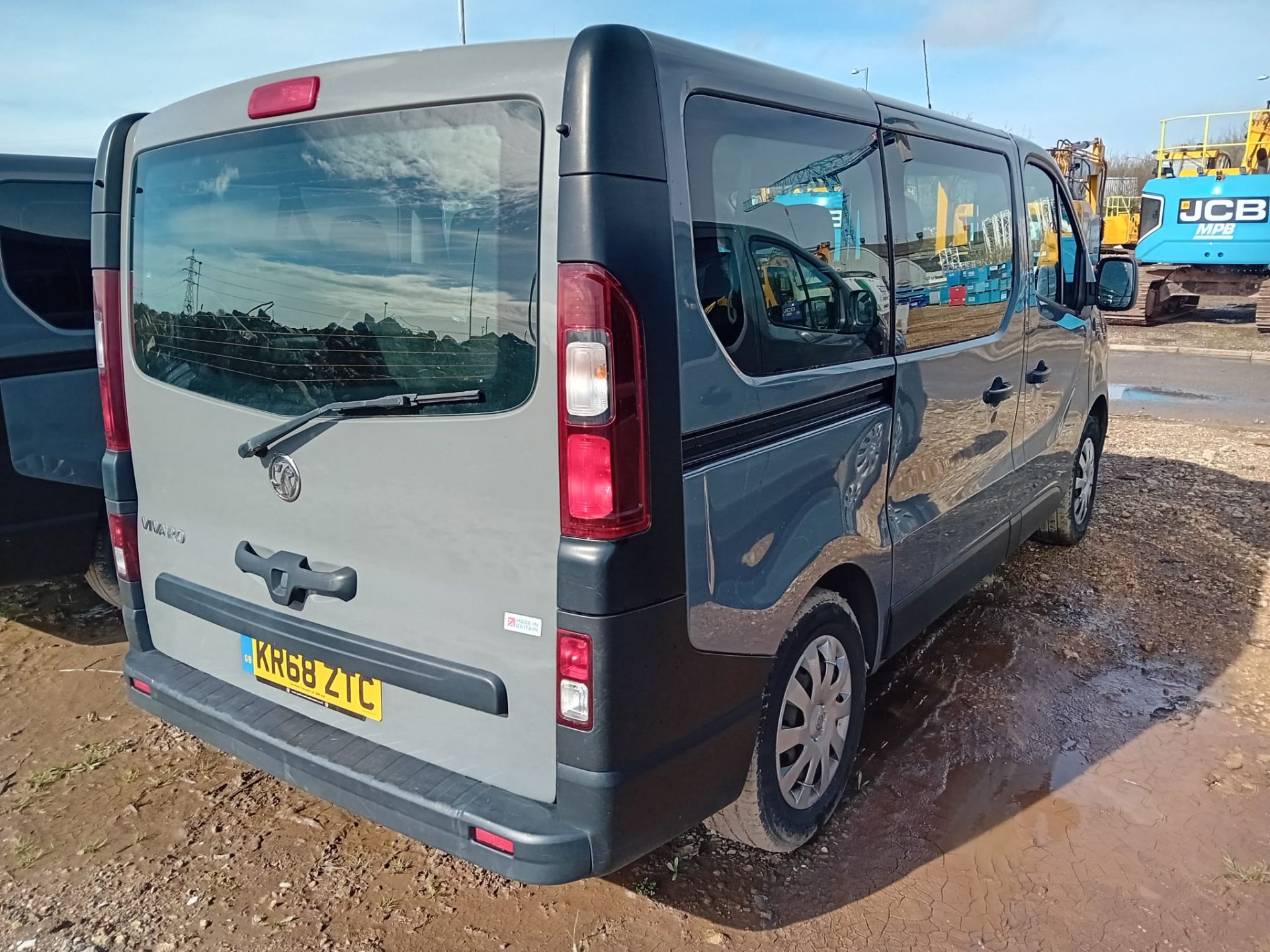 Vauxhall Vivaro 9 Seater - Image 3 of 12