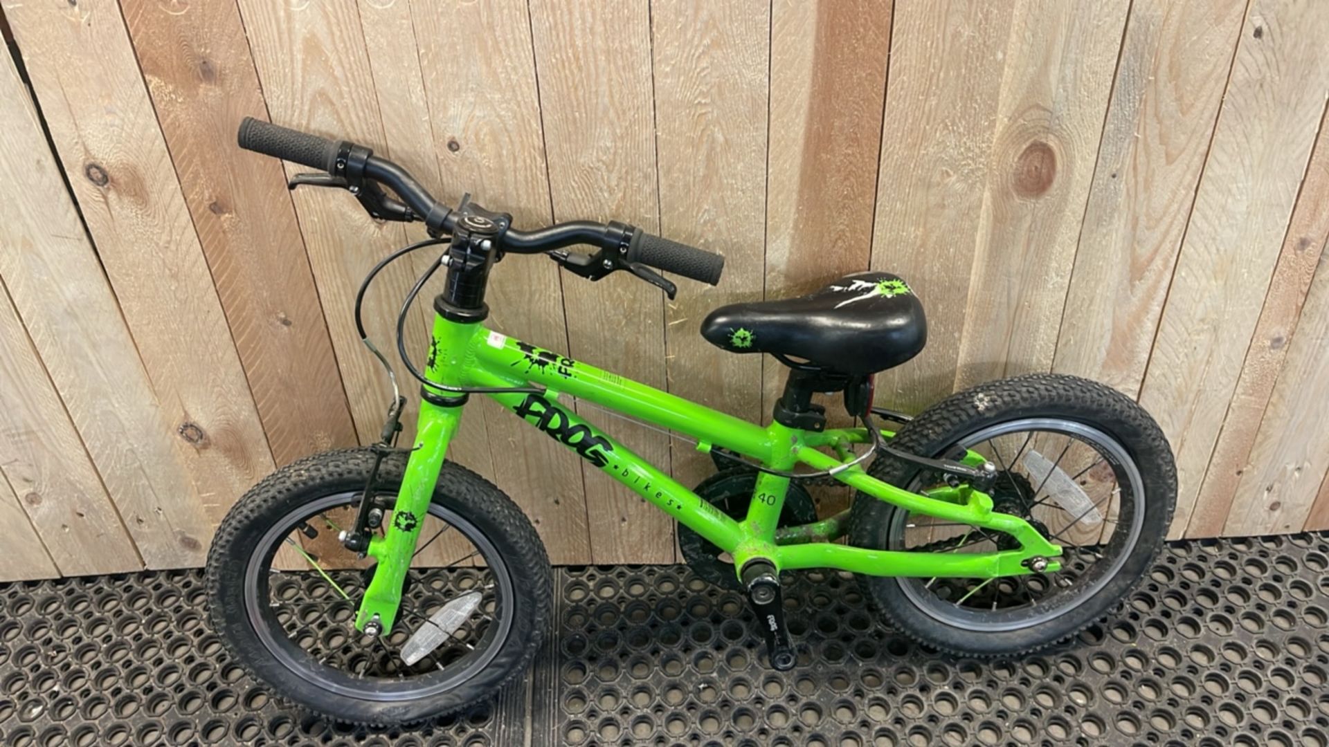 Age 3 to 4 years Frog 40 Bike - Image 8 of 11