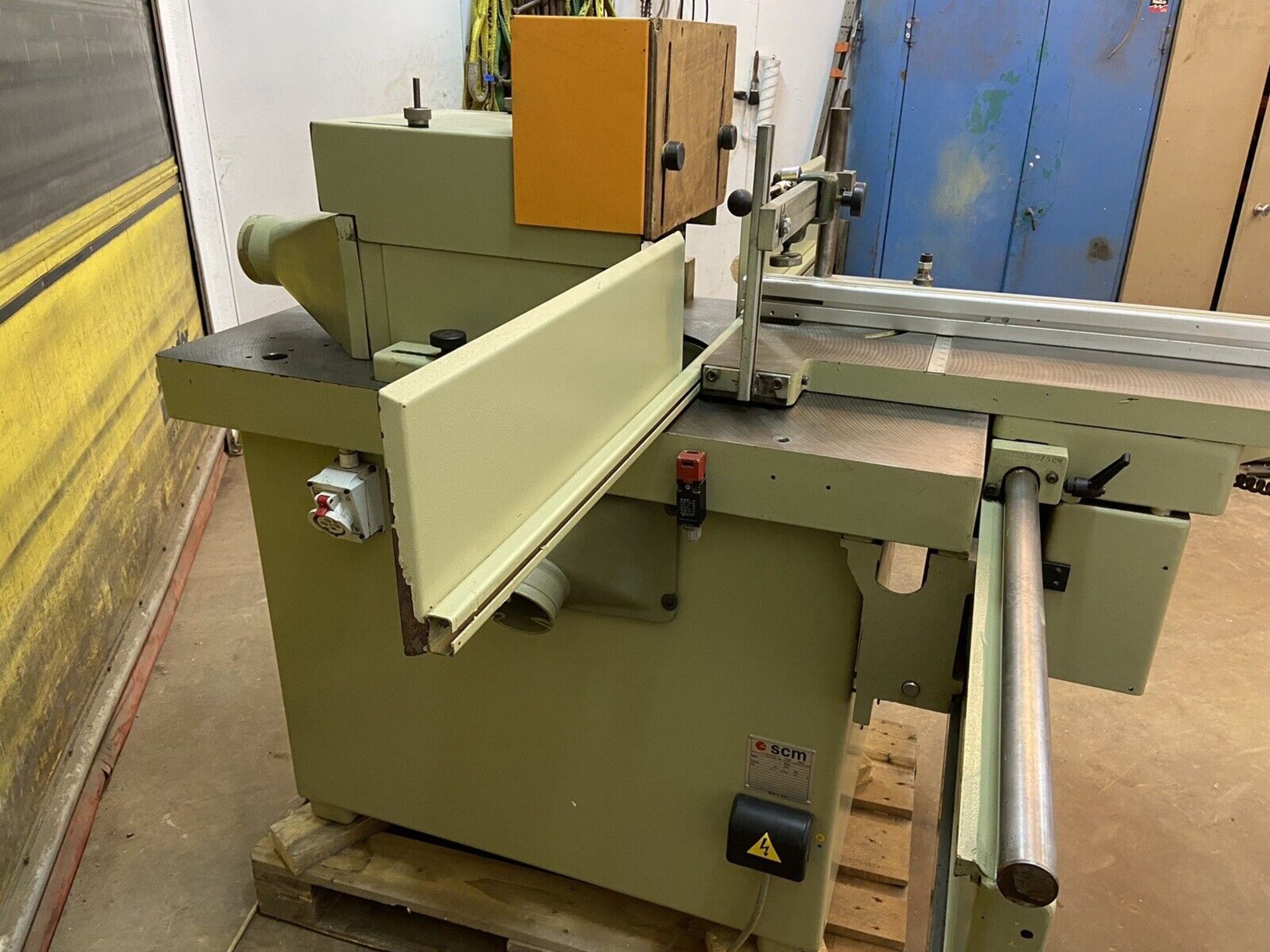 SCM T130 Spindle Moulder, Sliding Tenon Table, Power Feed, 7.5KW Motor - Image 9 of 16