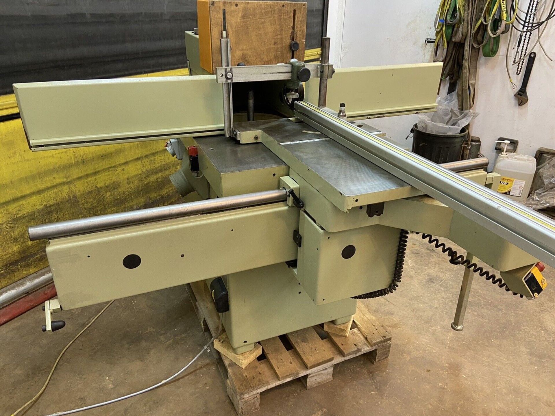 SCM T130 Spindle Moulder, Sliding Tenon Table, Power Feed, 7.5KW Motor - Image 8 of 16