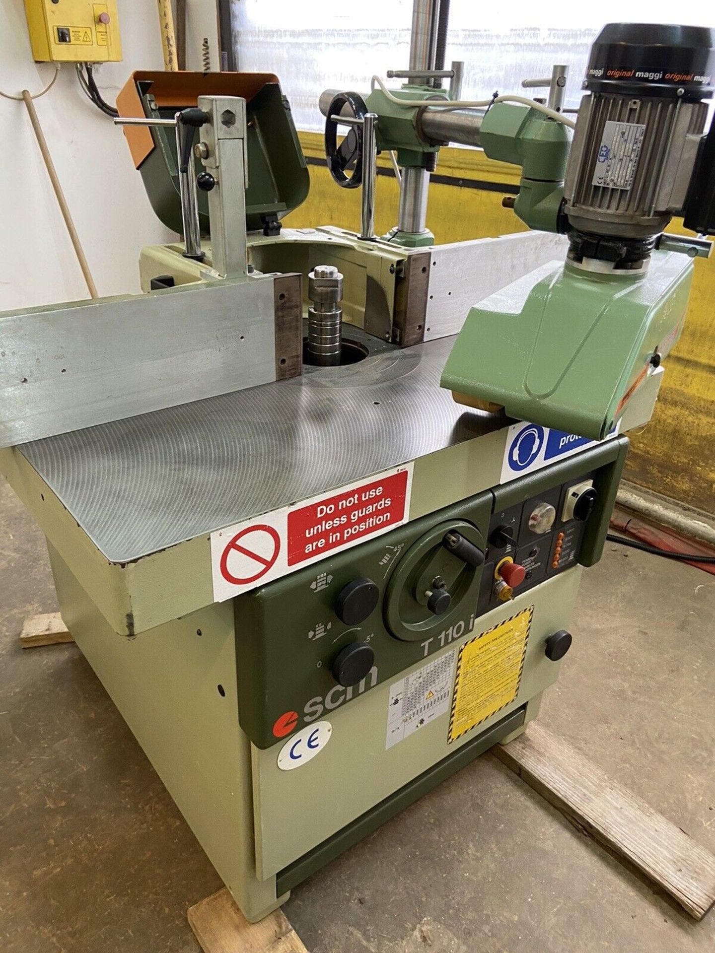 SCM T110i Tilting Spindle Moulder, 40mm Spindle - Image 17 of 21