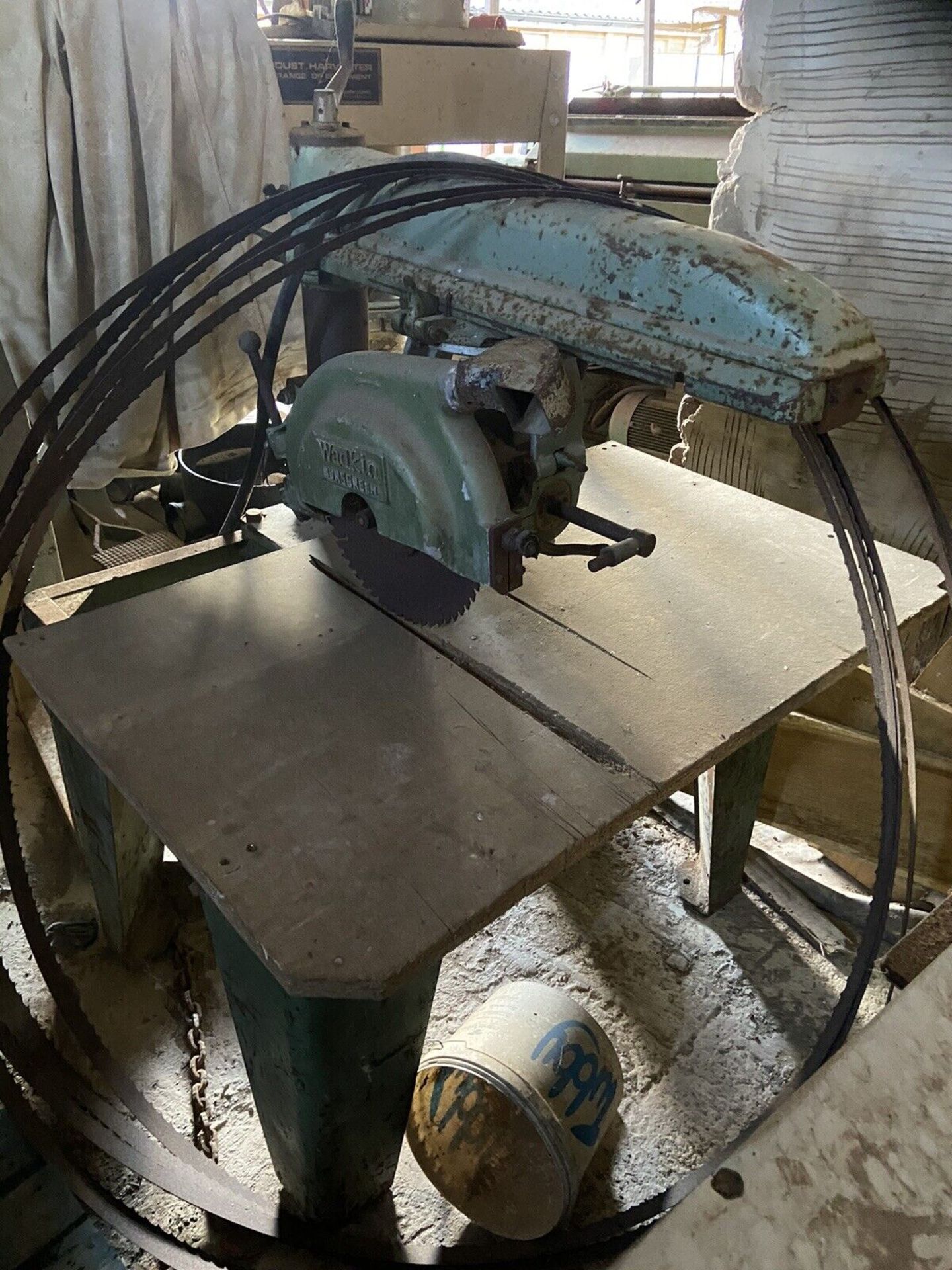 Wadkin 14” BRA Radial Arm Cross Cut Saw - Image 2 of 7