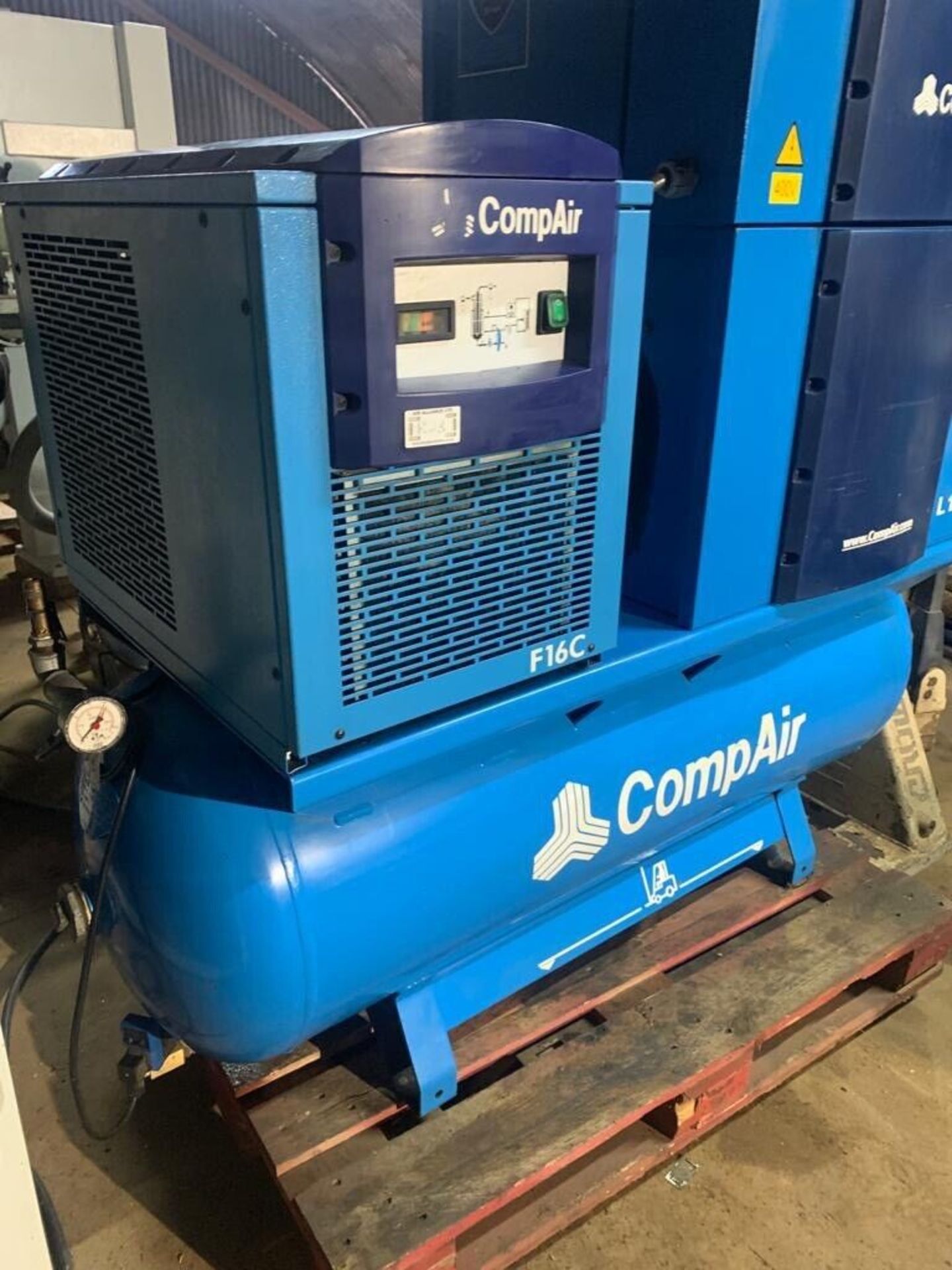 Compair L11 FS-10A Screw Compressor And Air Drier With 270L Receiver - Bild 4 aus 10