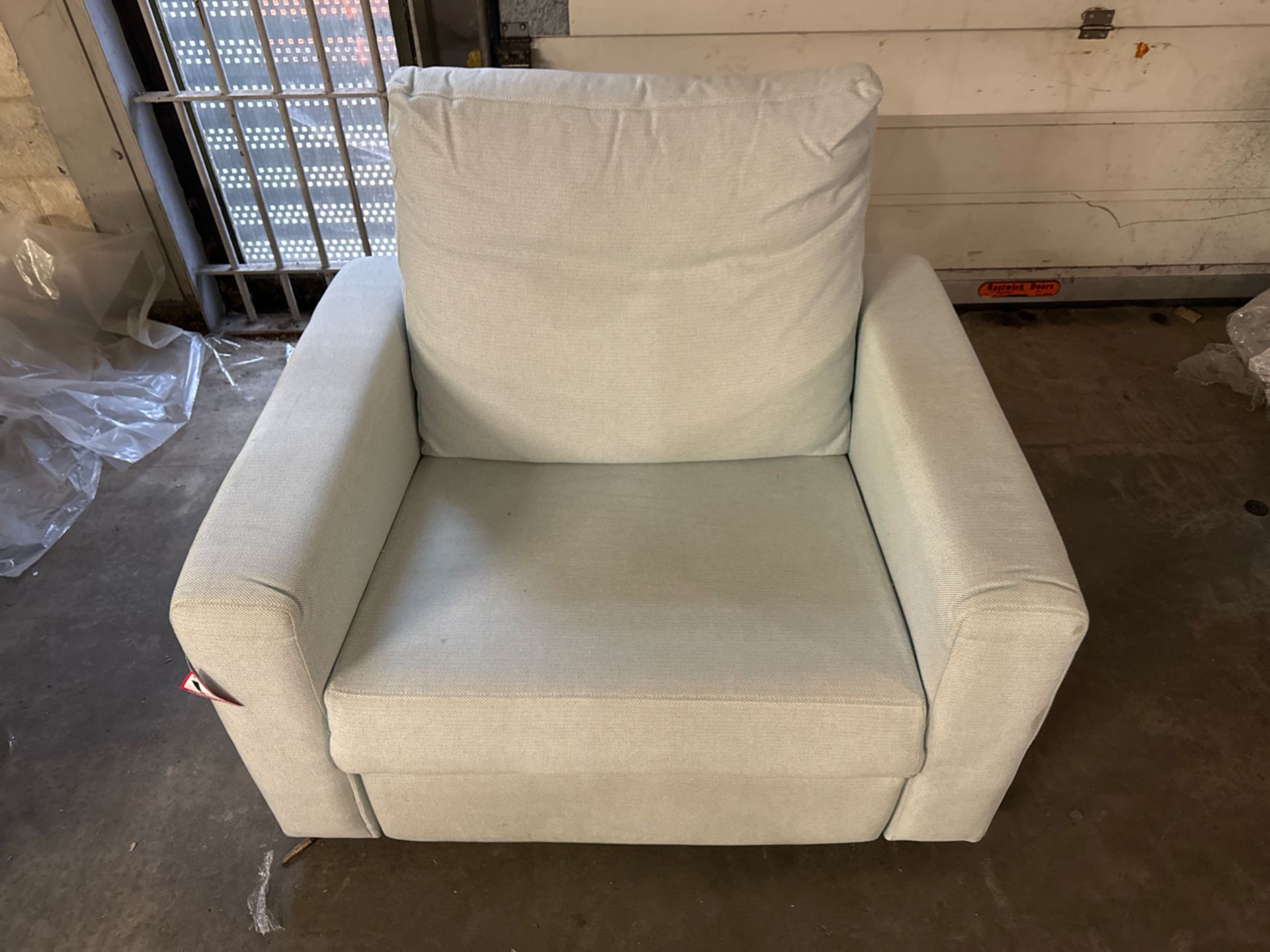Long Island Recliner Chair - Image 2 of 7