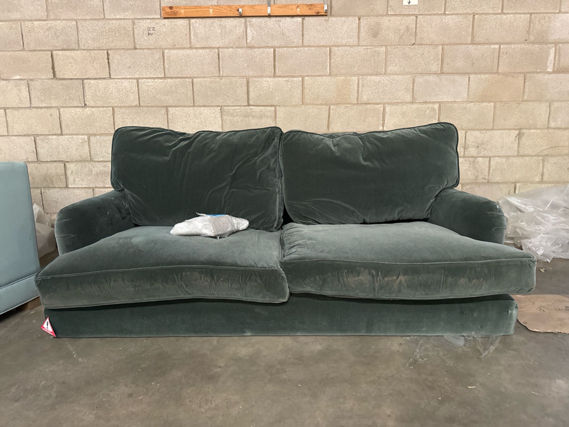 Bluebell 2.5 Seat Sofa In Smokey Green Cashmere Velvet RRP - £3500 - Image 2 of 6