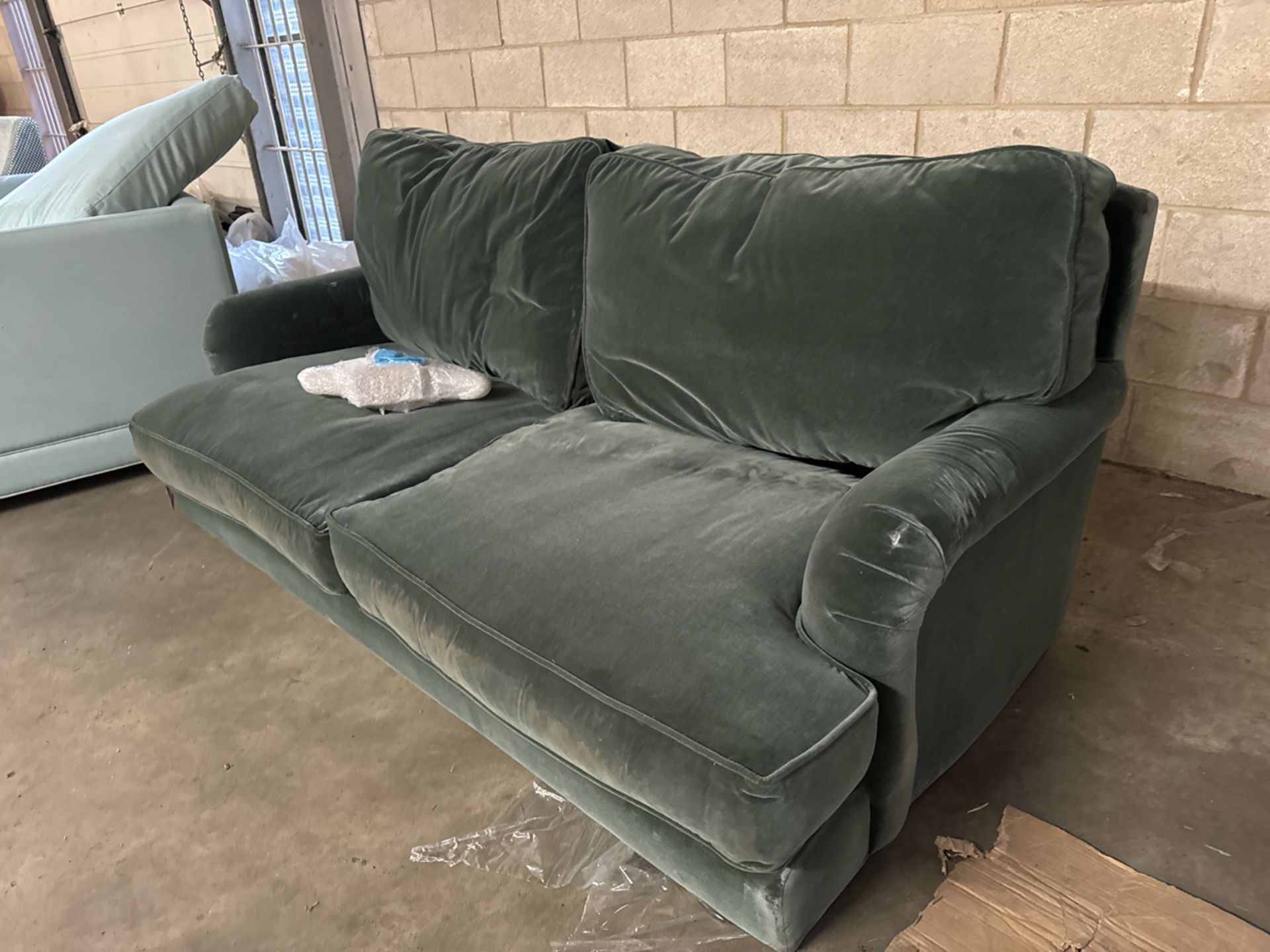 Bluebell 2.5 Seat Sofa In Smokey Green Cashmere Velvet RRP - £3500 - Image 3 of 6