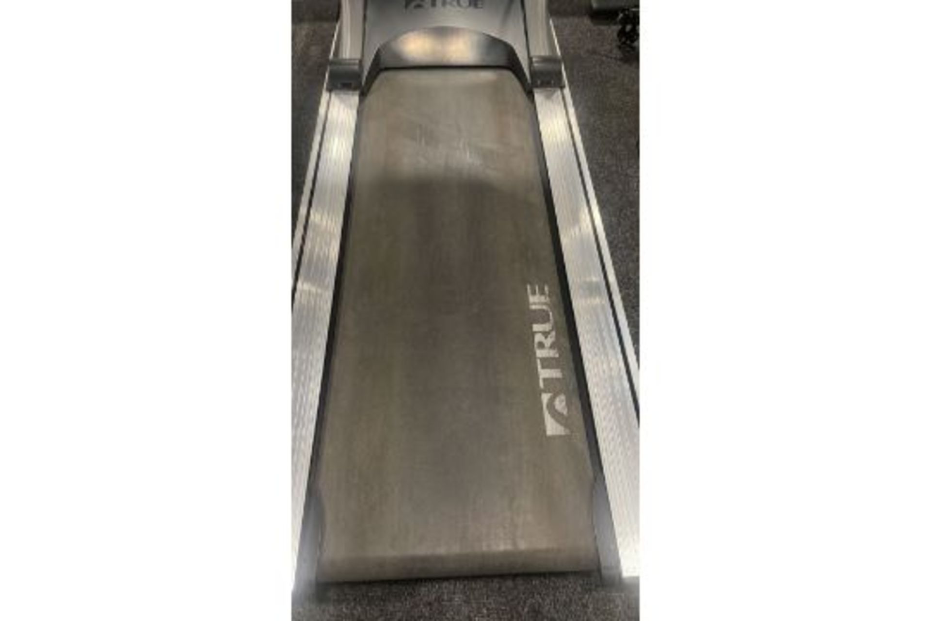 True Fitness 600 Treadmill - Image 2 of 5