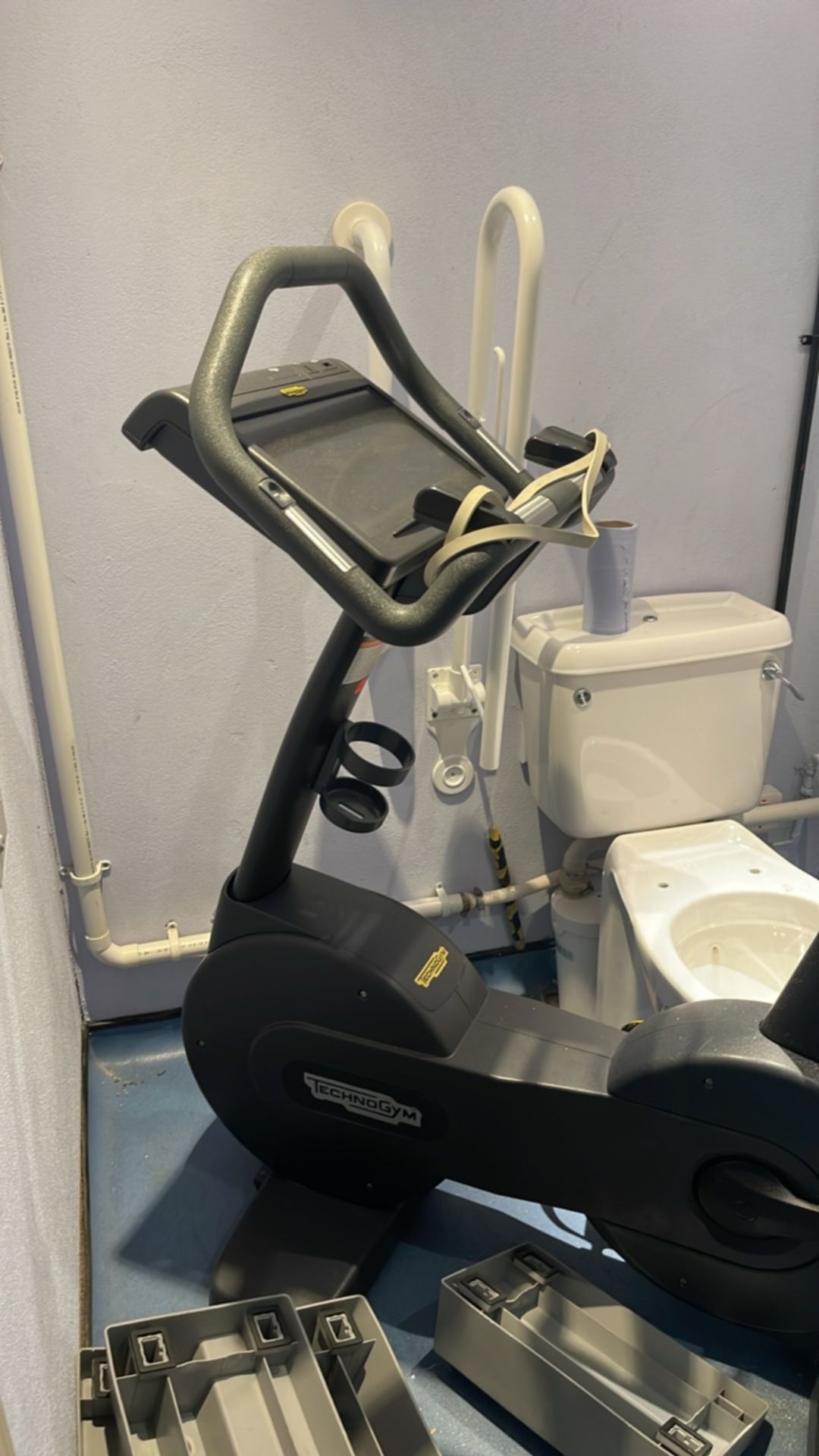 Technogym Upright Bike - Image 2 of 6