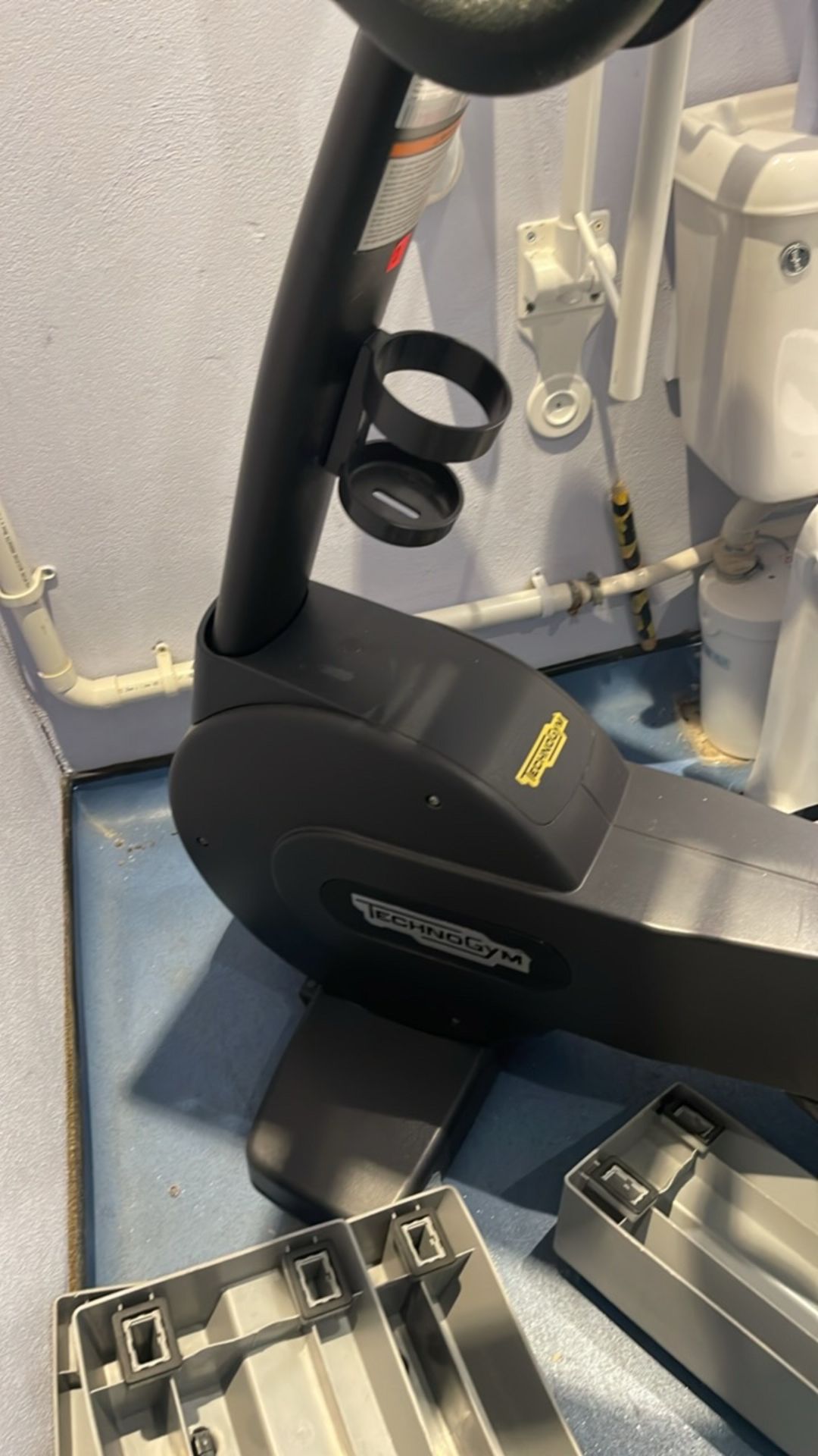 Technogym Upright Bike - Image 6 of 6